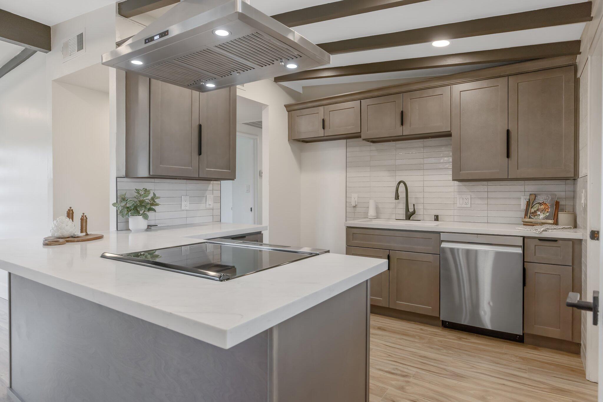 321 Peach Dr, Exeter, CA 93221