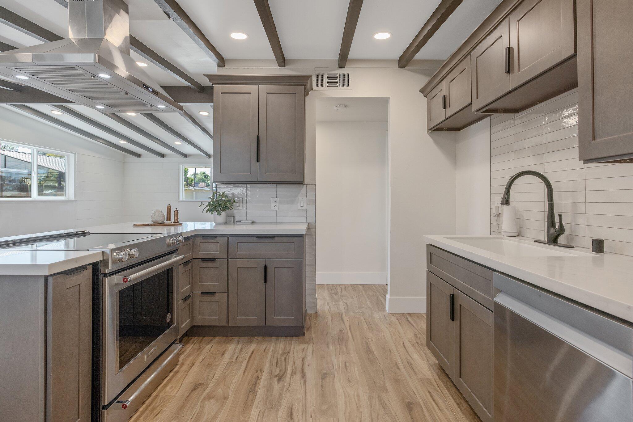 321 Peach Dr, Exeter, CA 93221