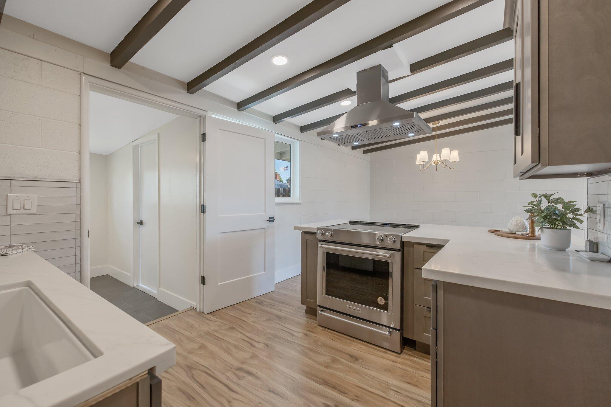 321 Peach Dr, Exeter, CA 93221