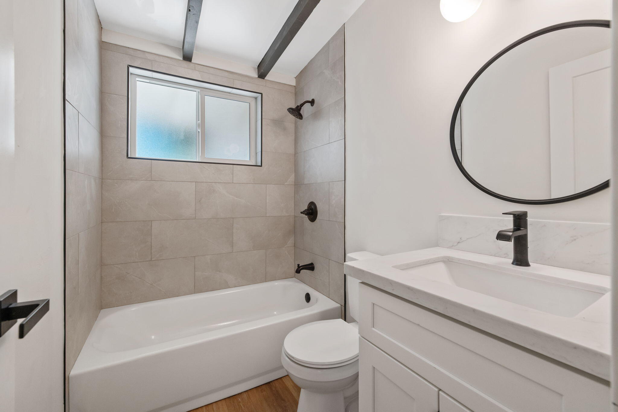 321 Peach Dr, Exeter, CA 93221