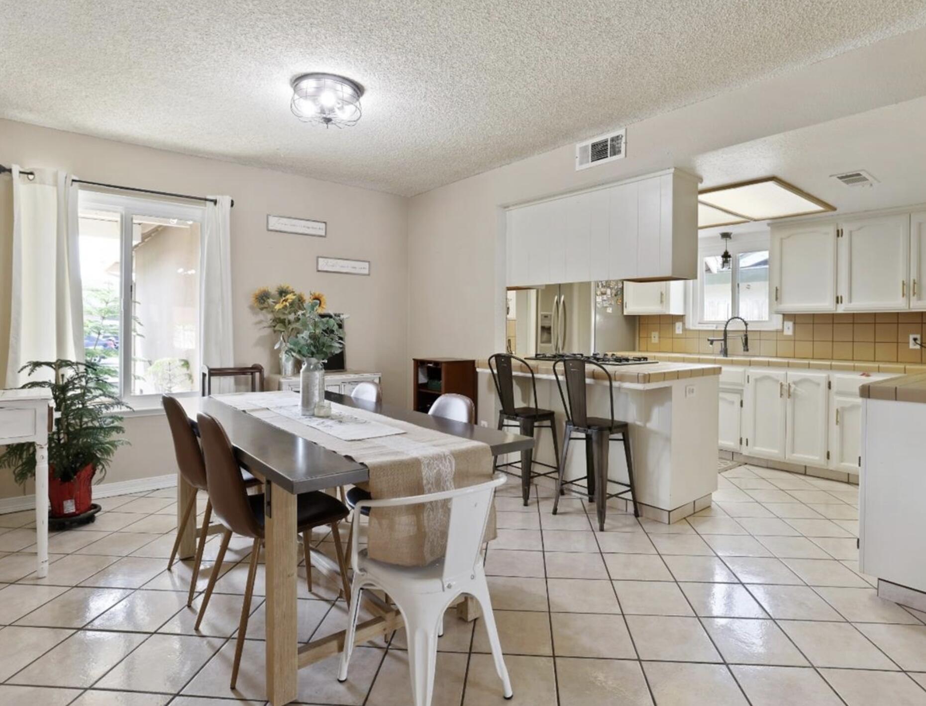 182 E Kennedy Ave, Tulare, CA 93274