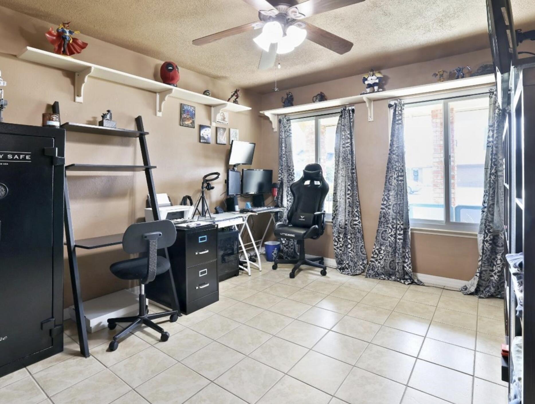182 E Kennedy Ave, Tulare, CA 93274