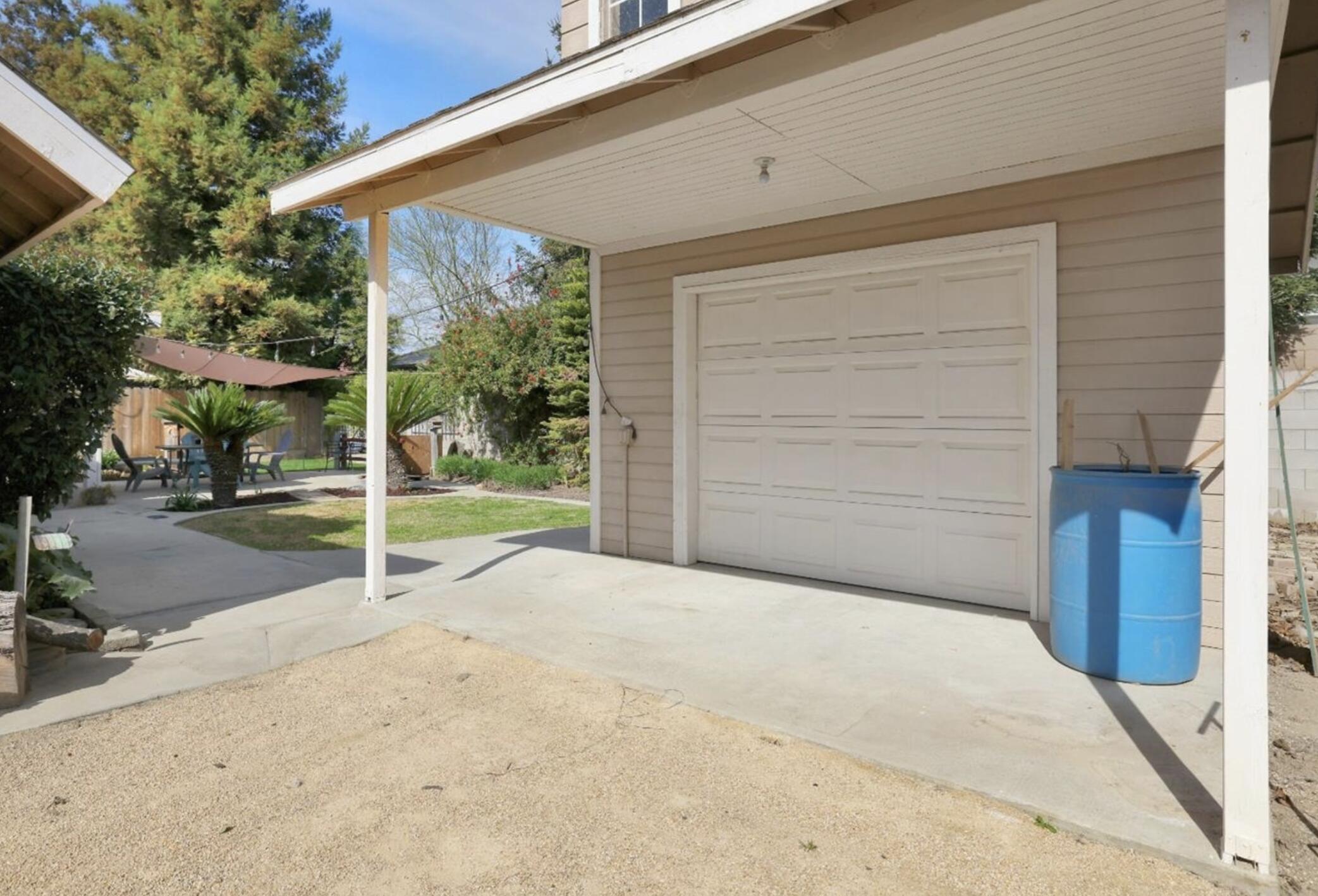 182 E Kennedy Ave, Tulare, CA 93274