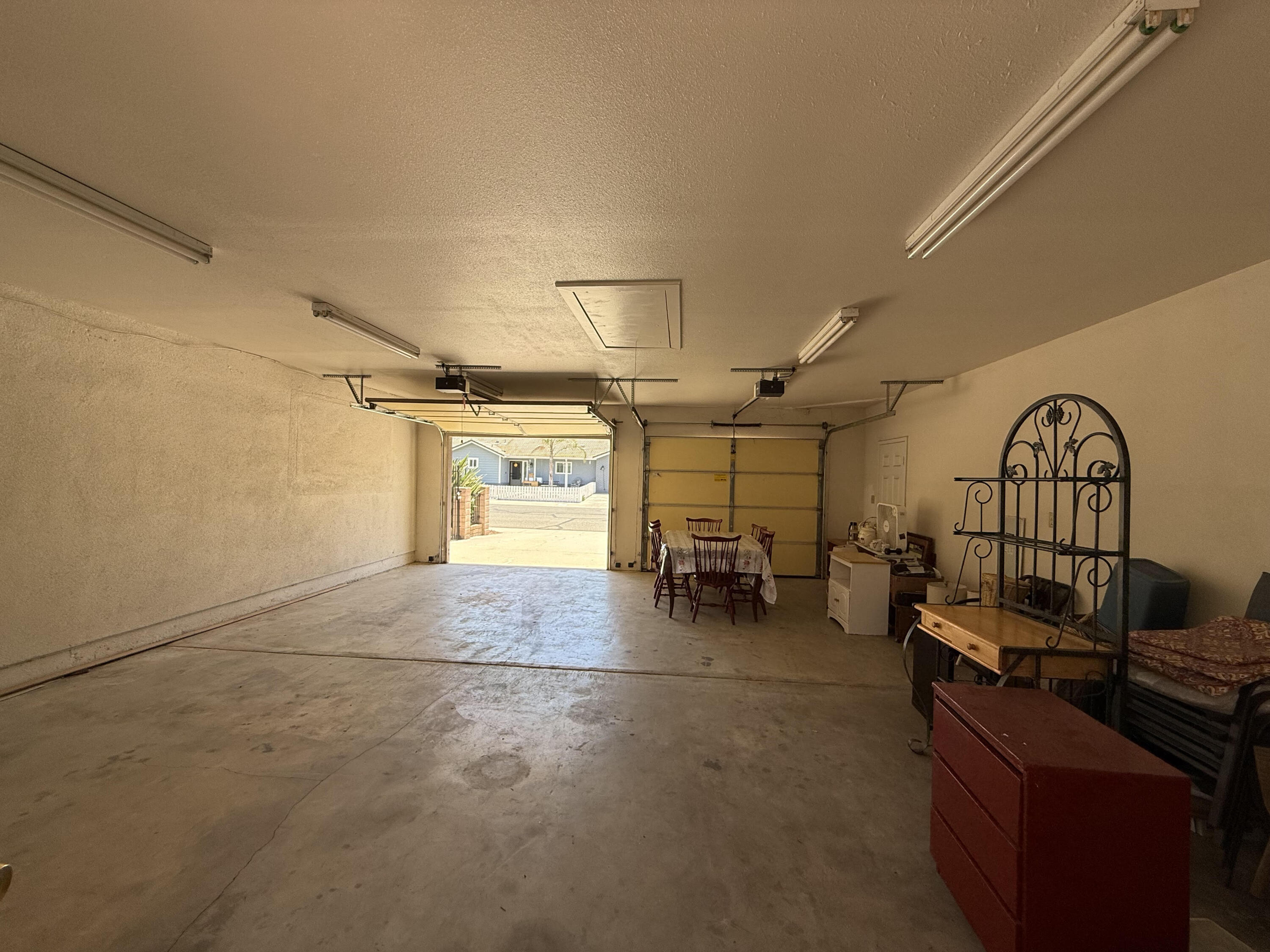 1047 S Linwood St, Visalia, CA 93277