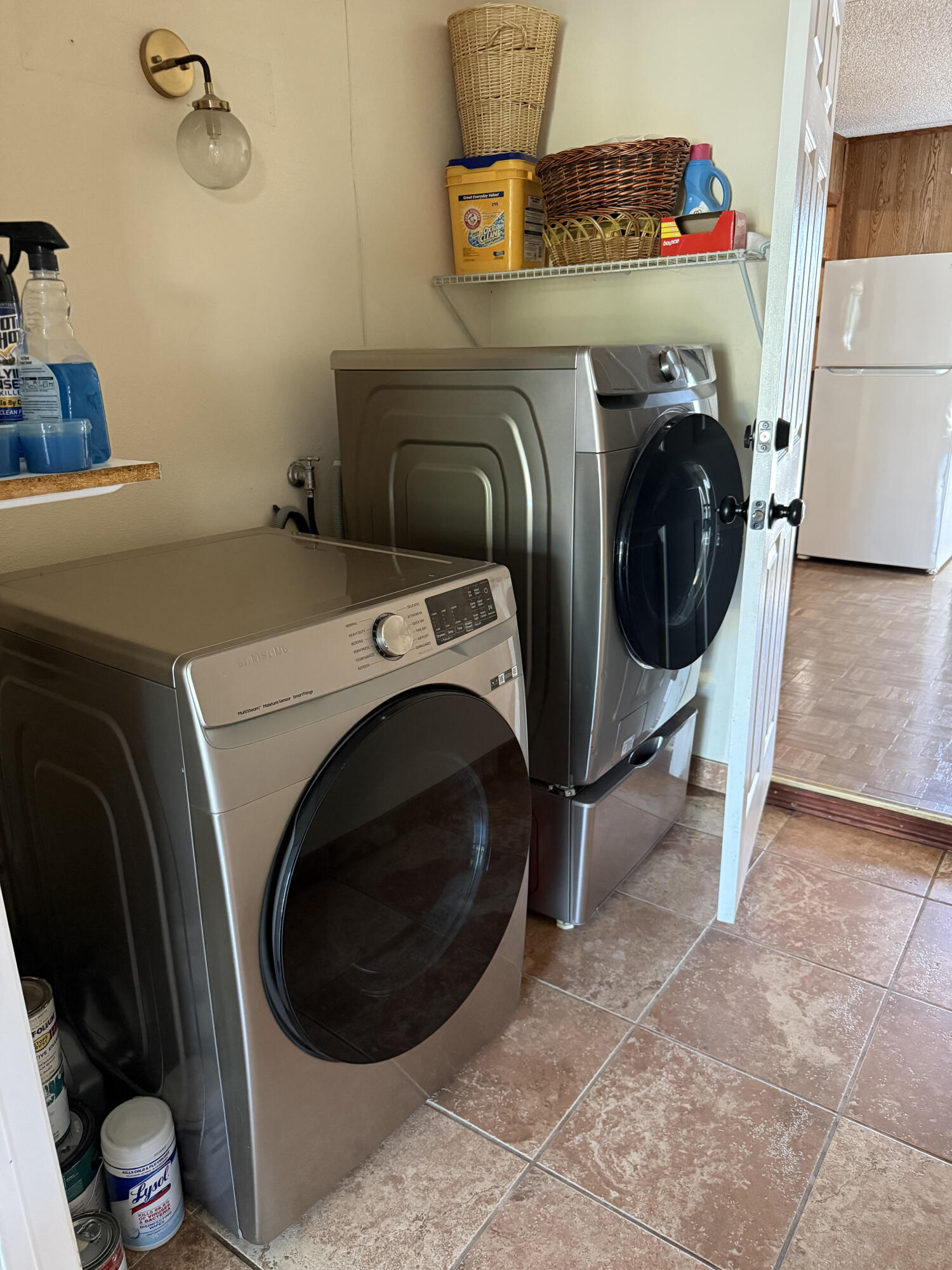 1047 S Linwood St, Visalia, CA 93277