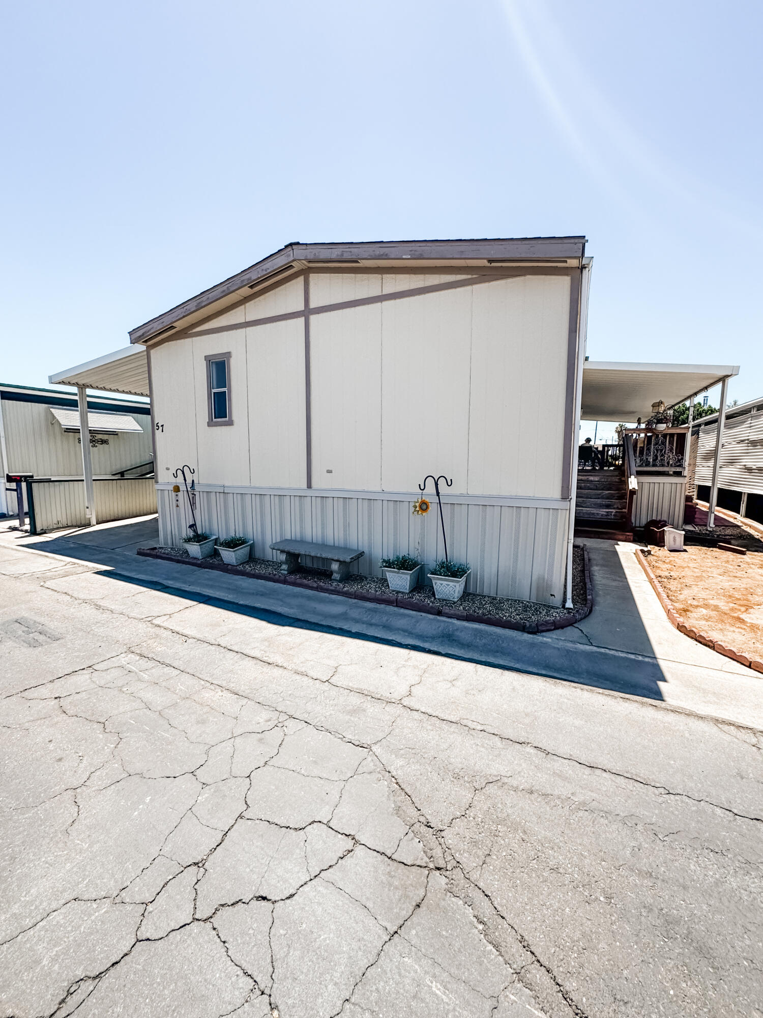 852 E Grangeville Blvd #57, Hanford, CA 93230