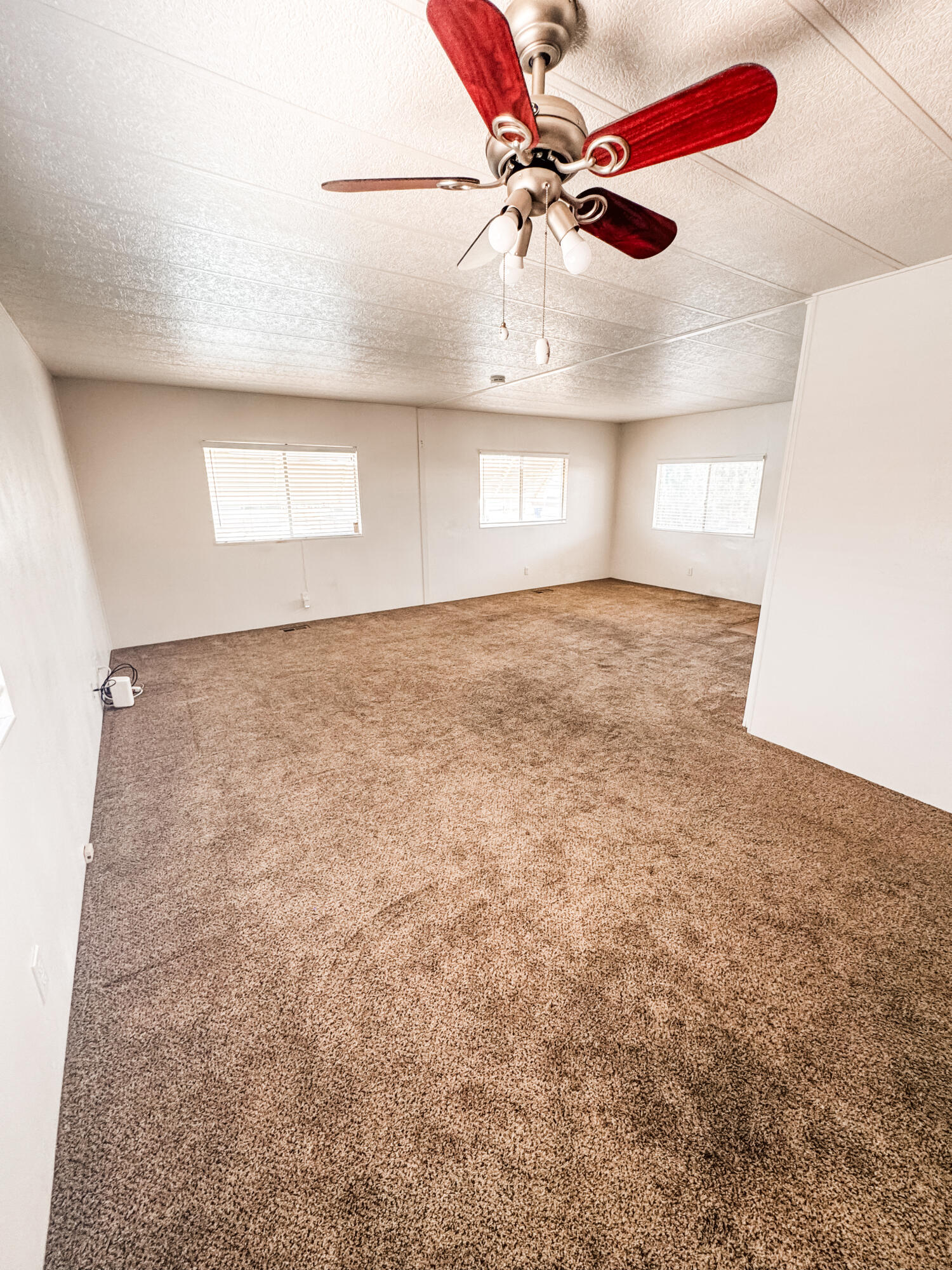 852 E Grangeville Blvd #57, Hanford, CA 93230