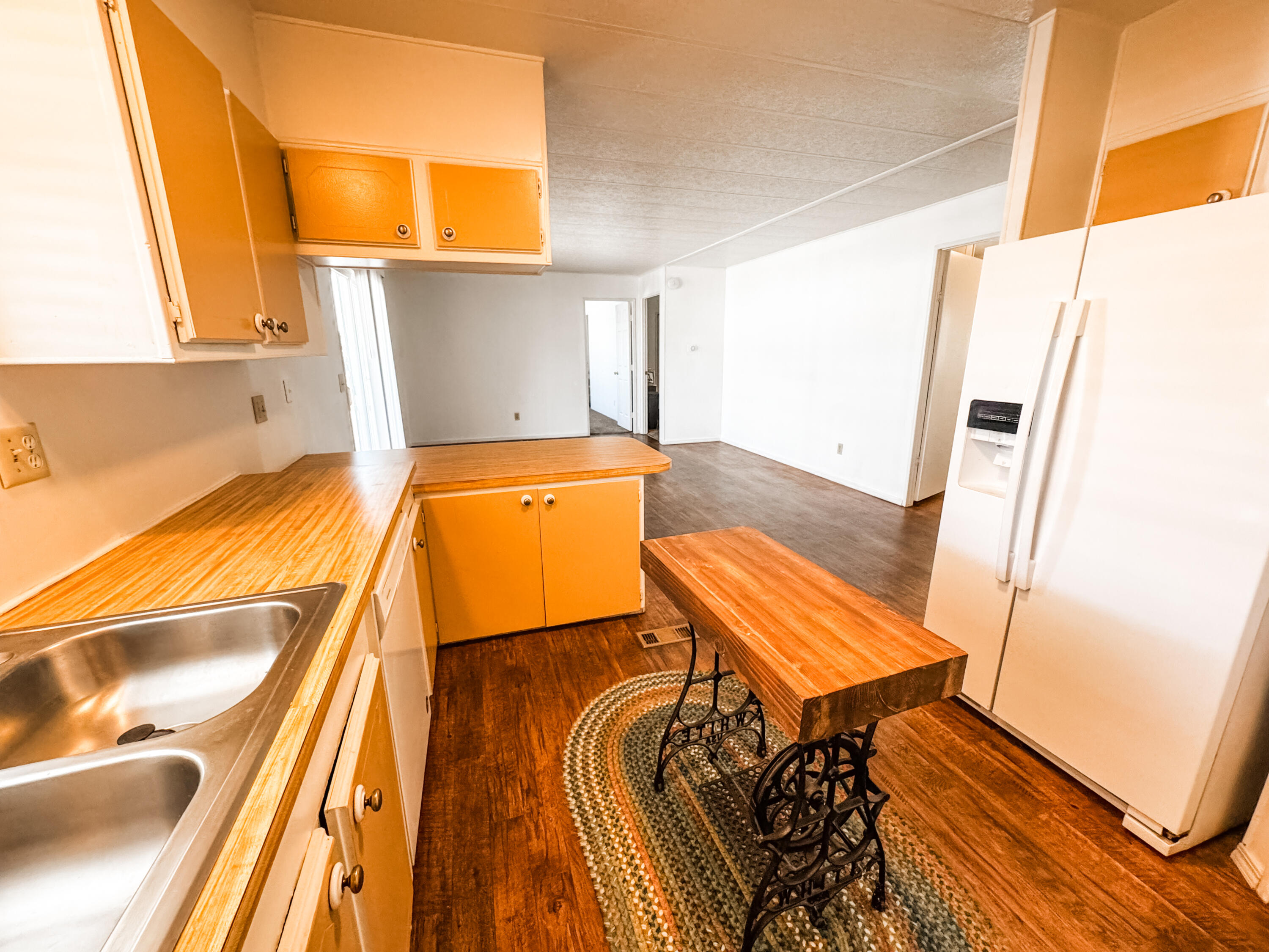 852 E Grangeville Blvd #57, Hanford, CA 93230