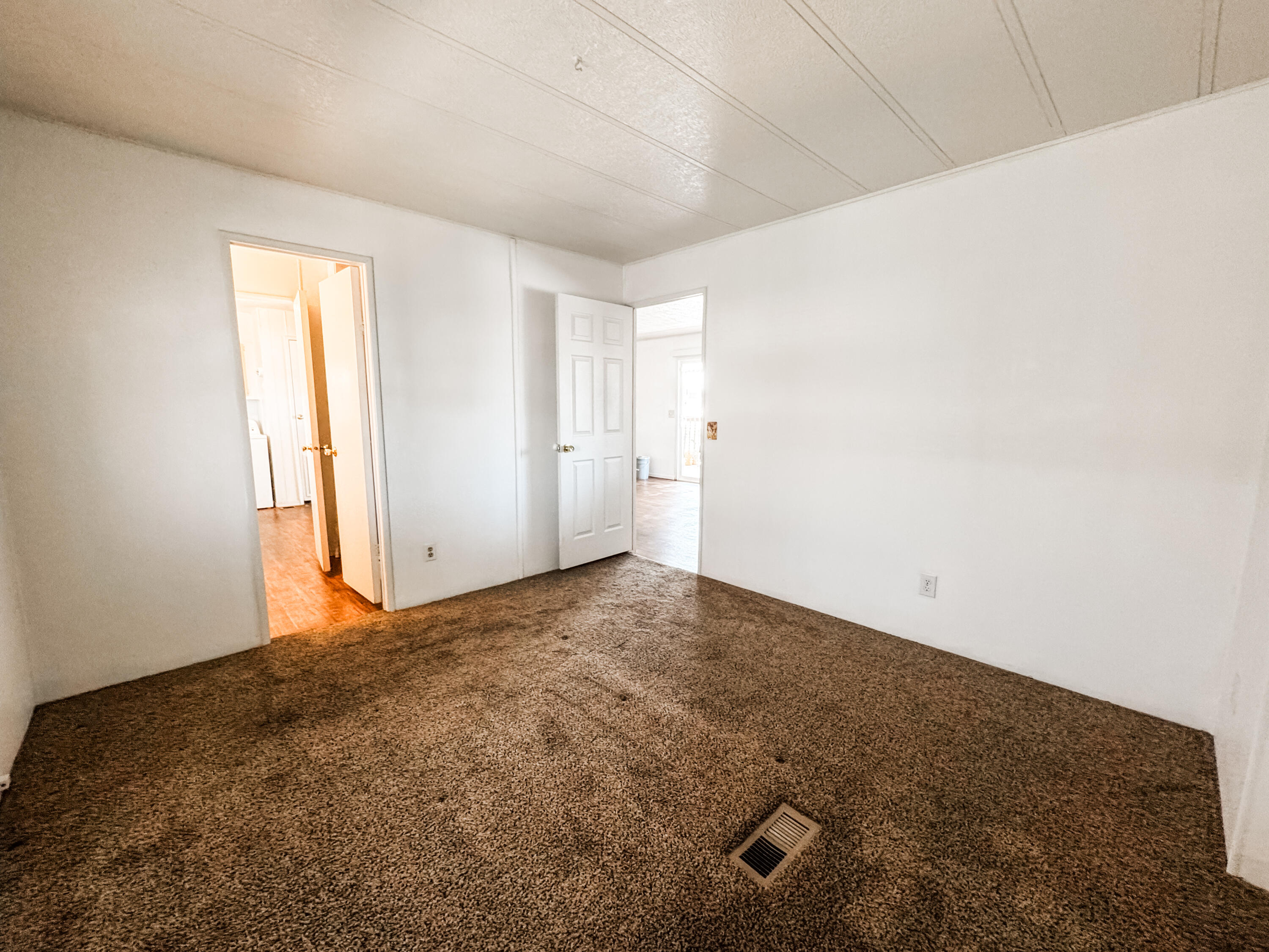 852 E Grangeville Blvd #57, Hanford, CA 93230