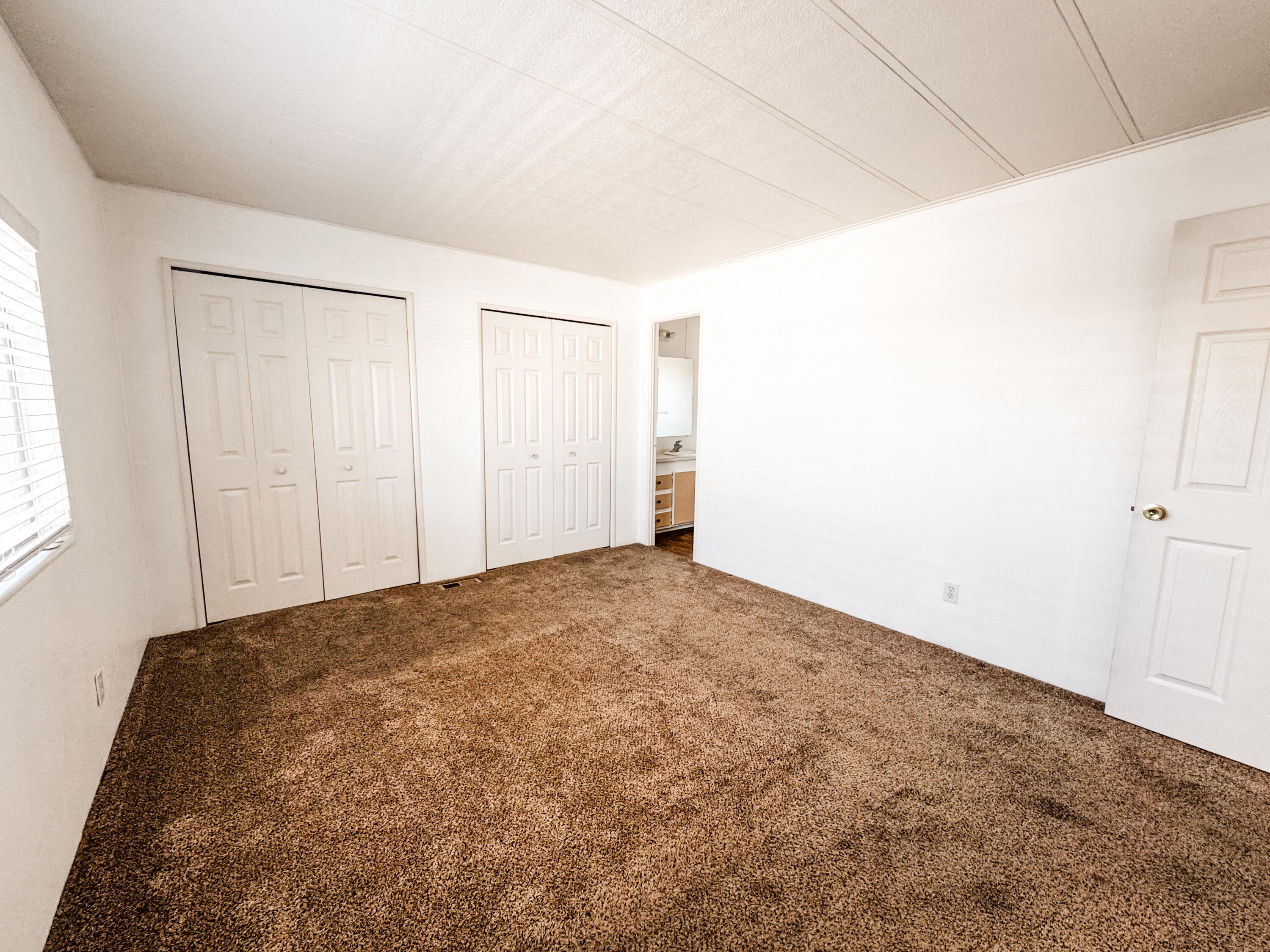 852 E Grangeville Blvd #57, Hanford, CA 93230
