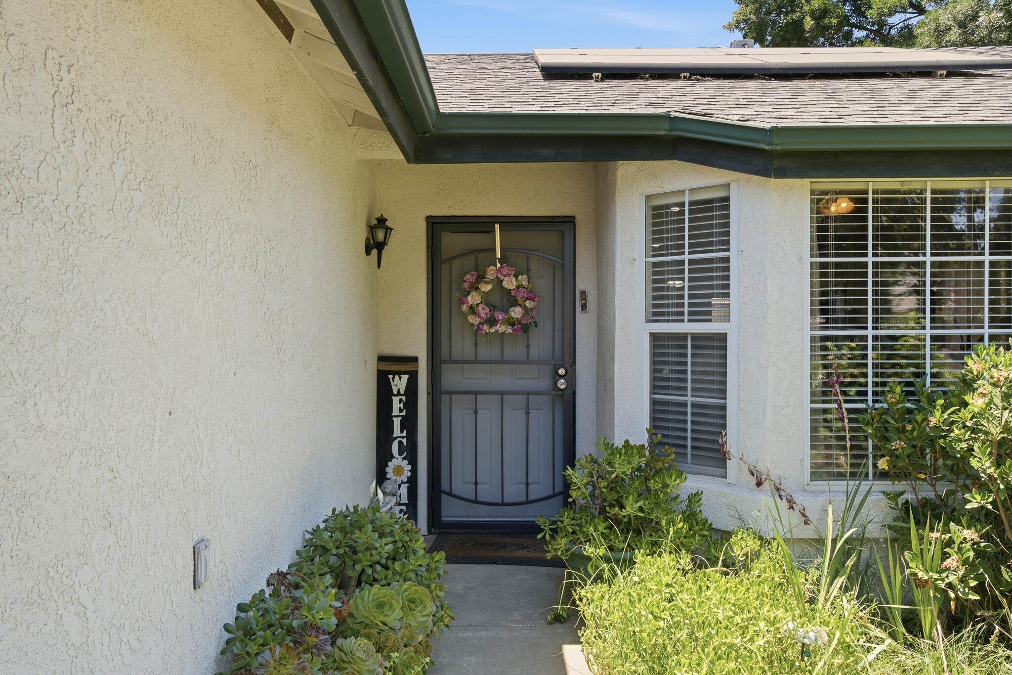 1535 Hartley Ave, Farmersville, CA 93223