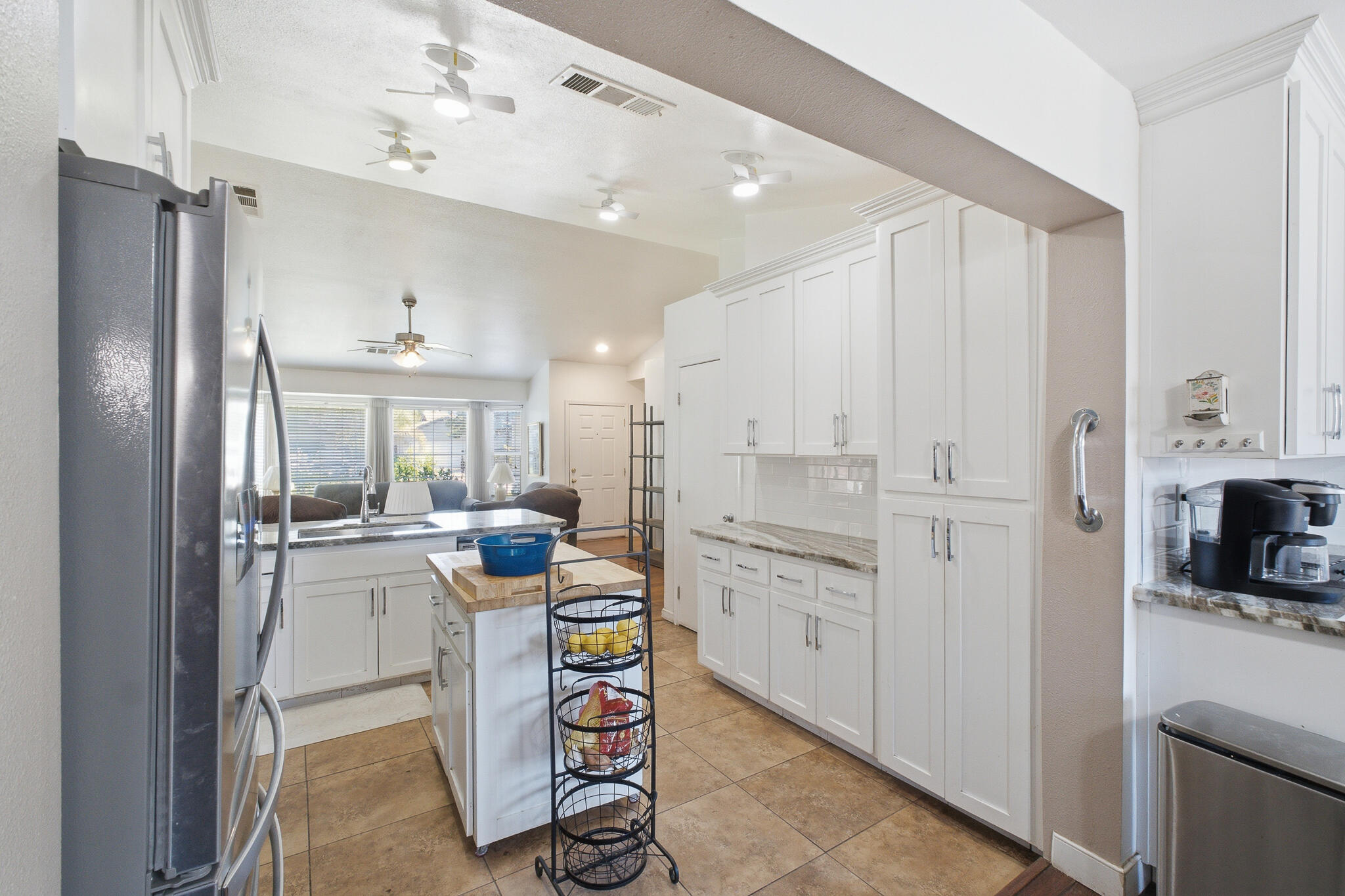 1535 Hartley Ave, Farmersville, CA 93223