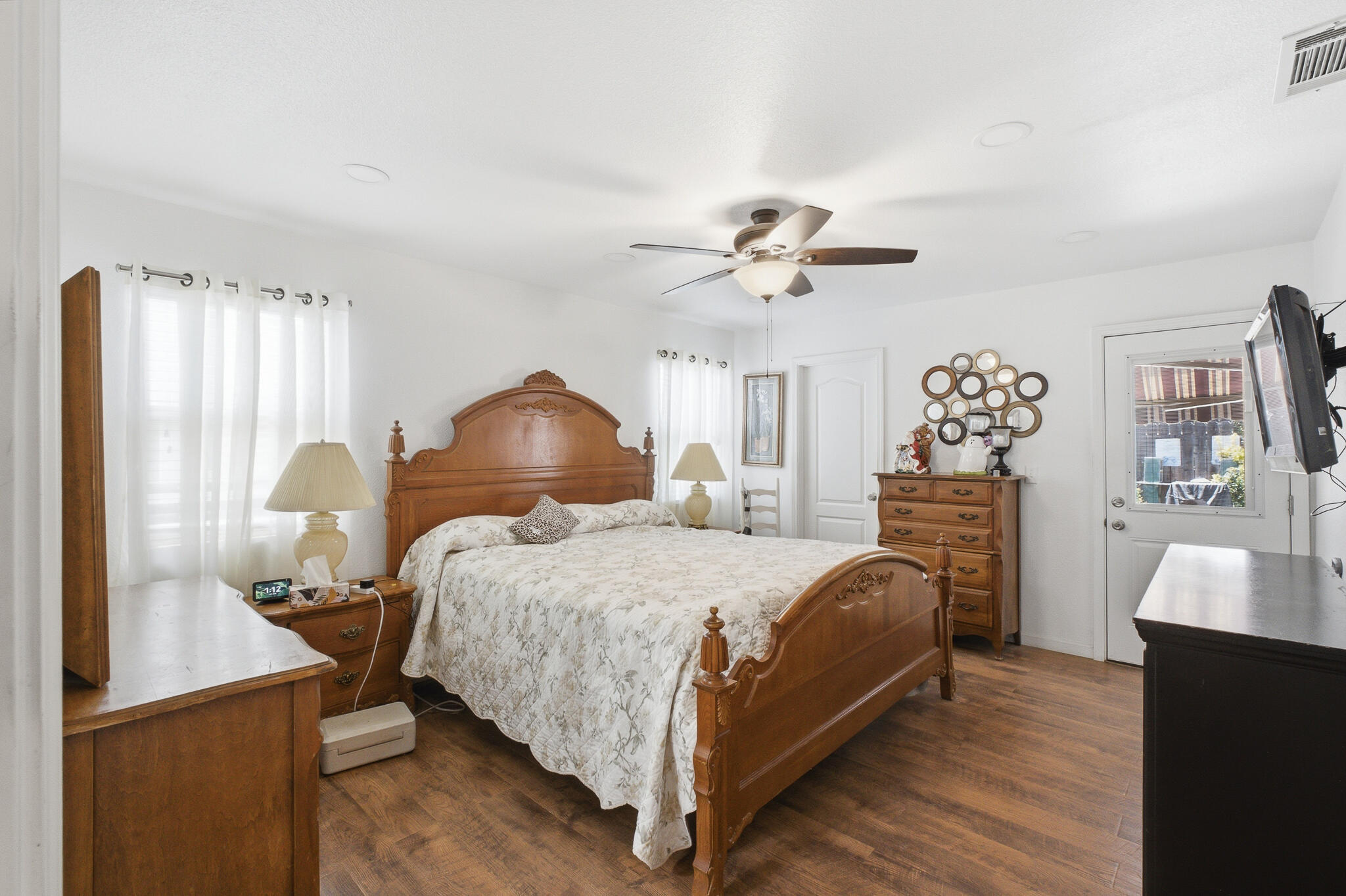 1535 Hartley Ave, Farmersville, CA 93223