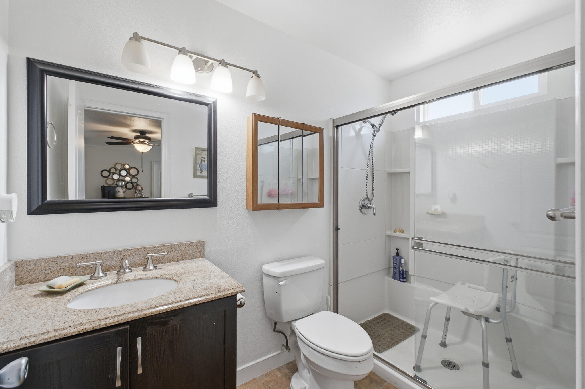 1535 Hartley Ave, Farmersville, CA 93223