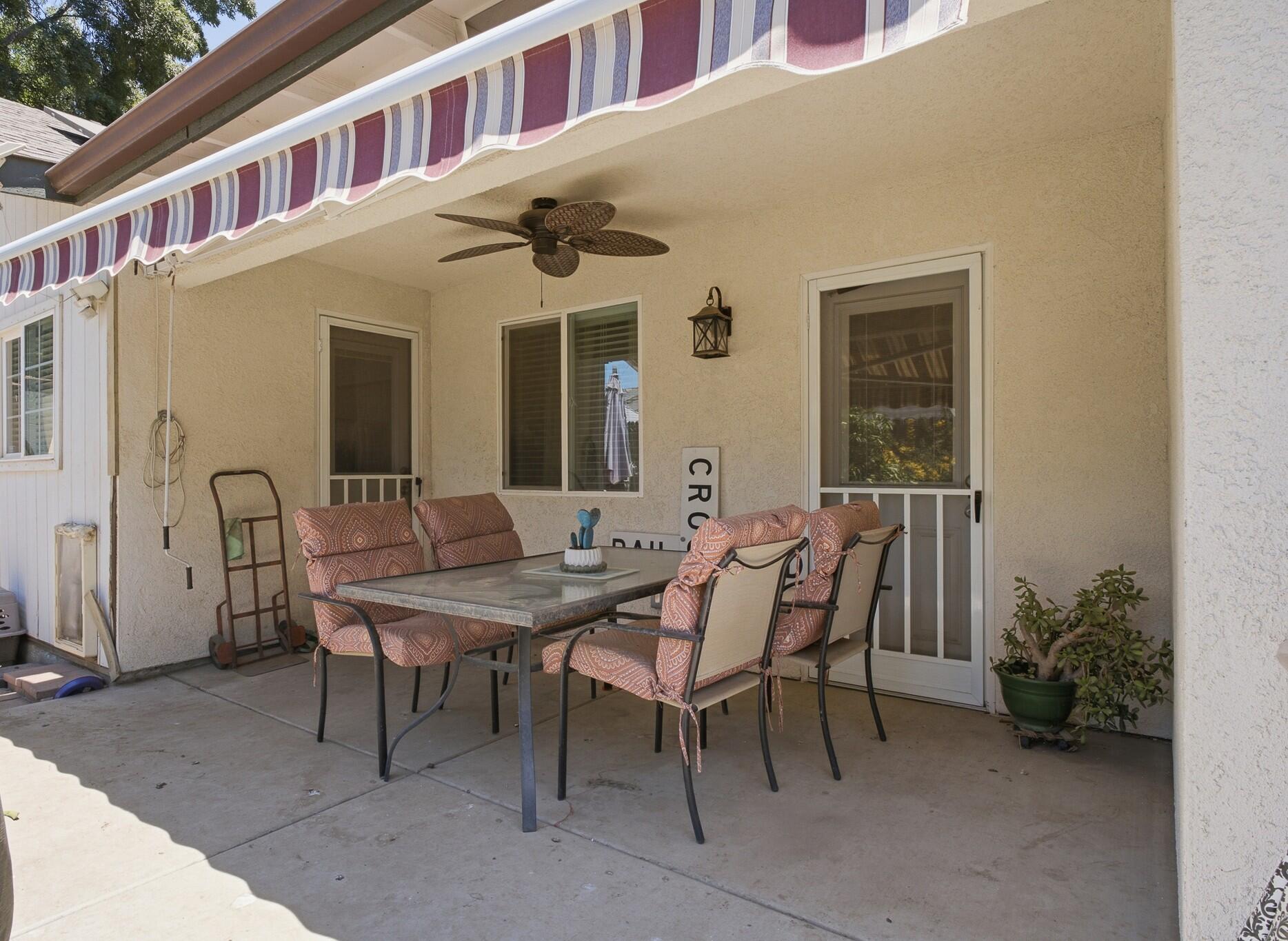 1535 Hartley Ave, Farmersville, CA 93223