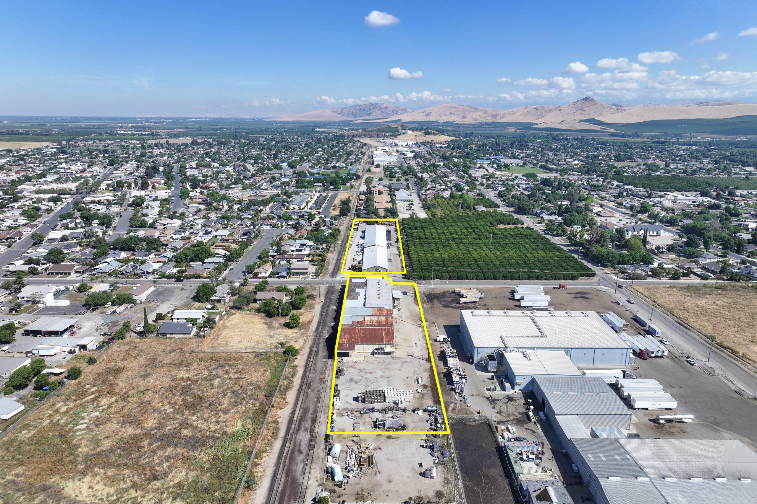 460 - 461 Valencia St, Lindsay, CA 93247