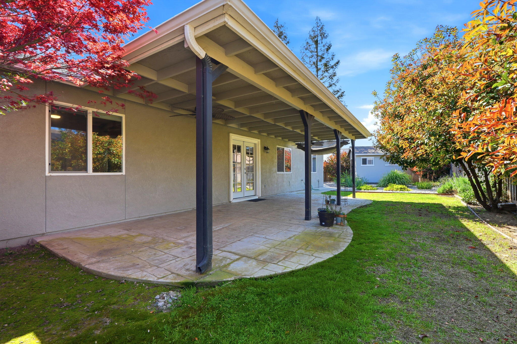 2542 E Parkview Ave, Visalia, CA 93292