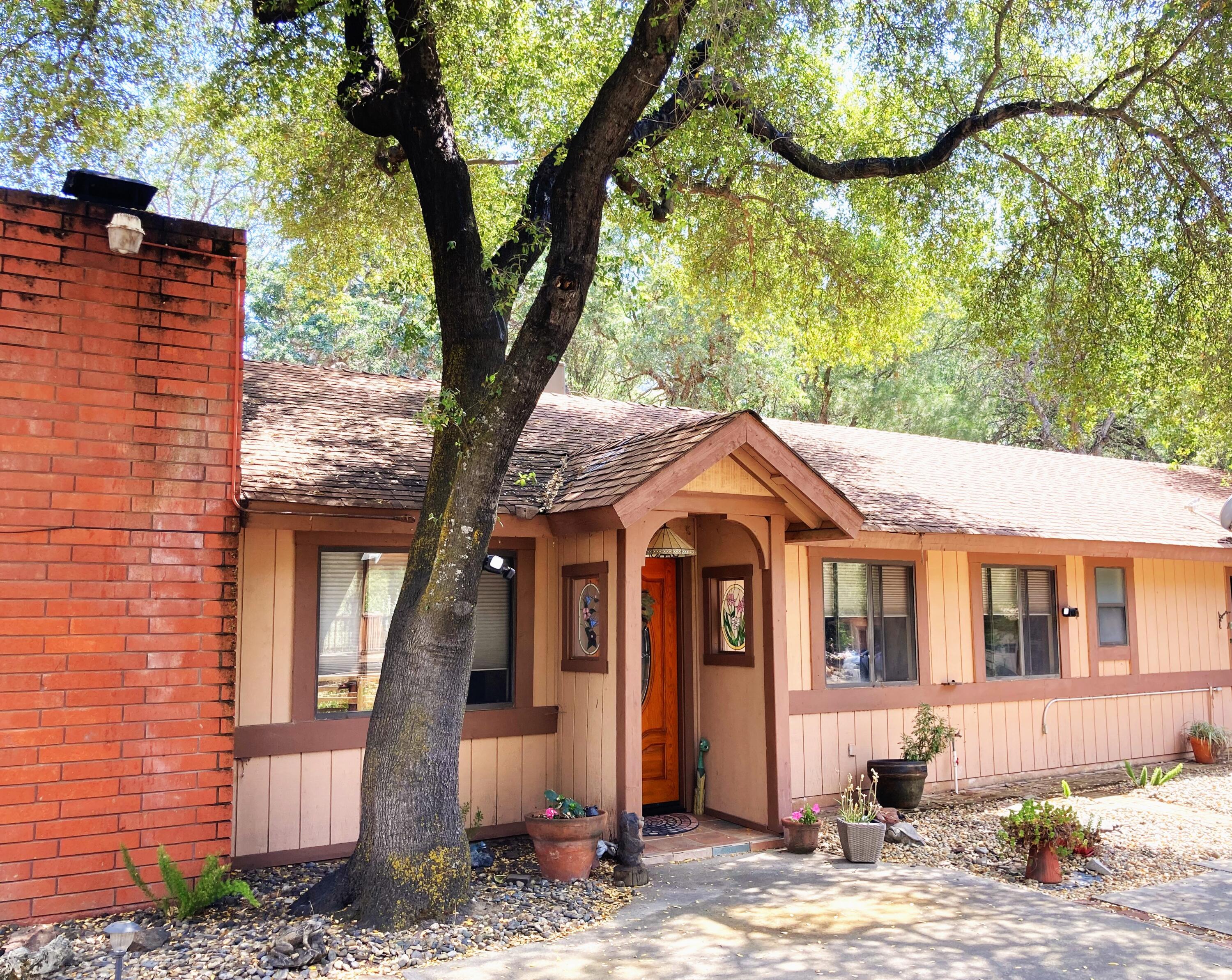 40999 Cherokee Oaks Dr, Three Rivers, CA 93271