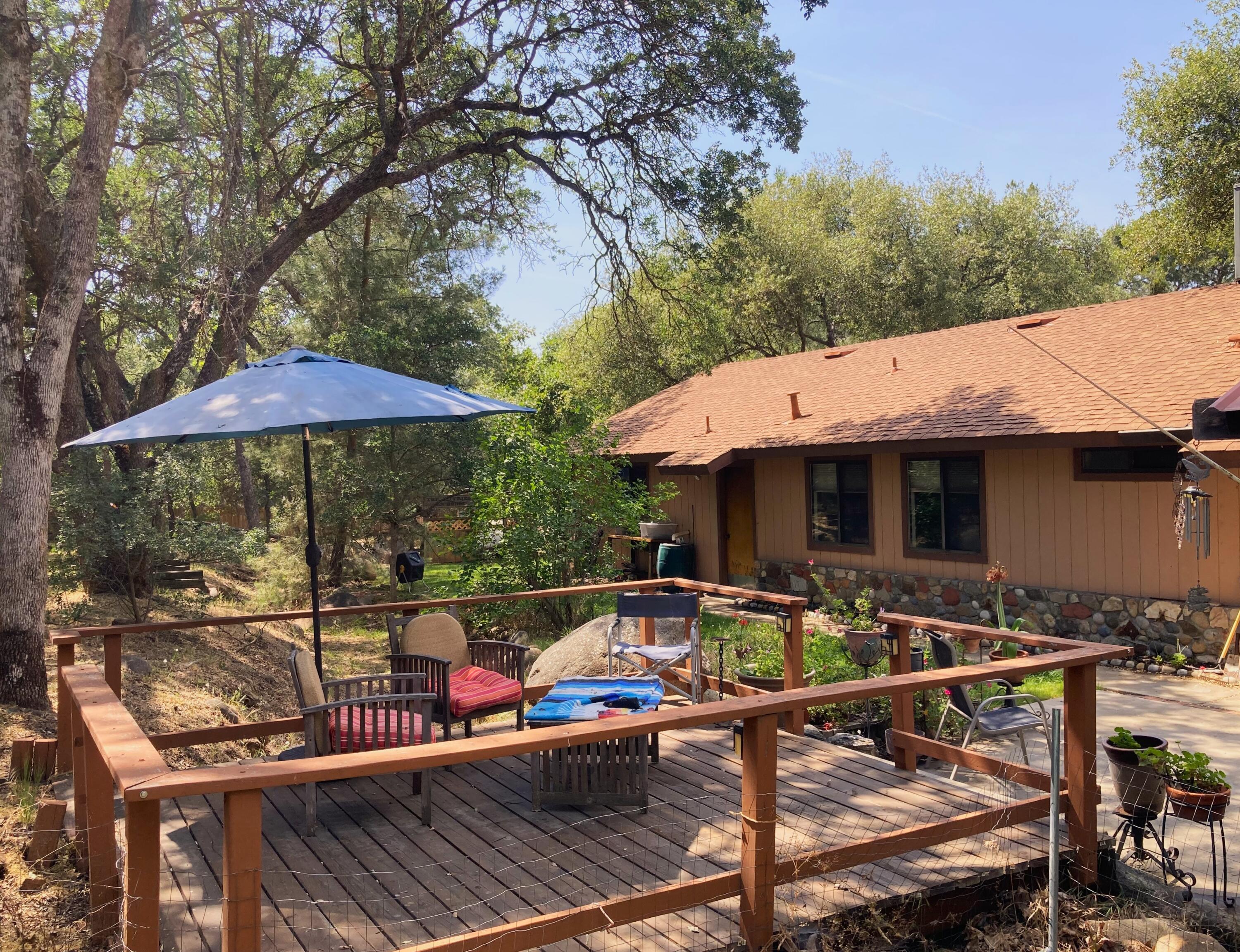 40999 Cherokee Oaks Dr, Three Rivers, CA 93271