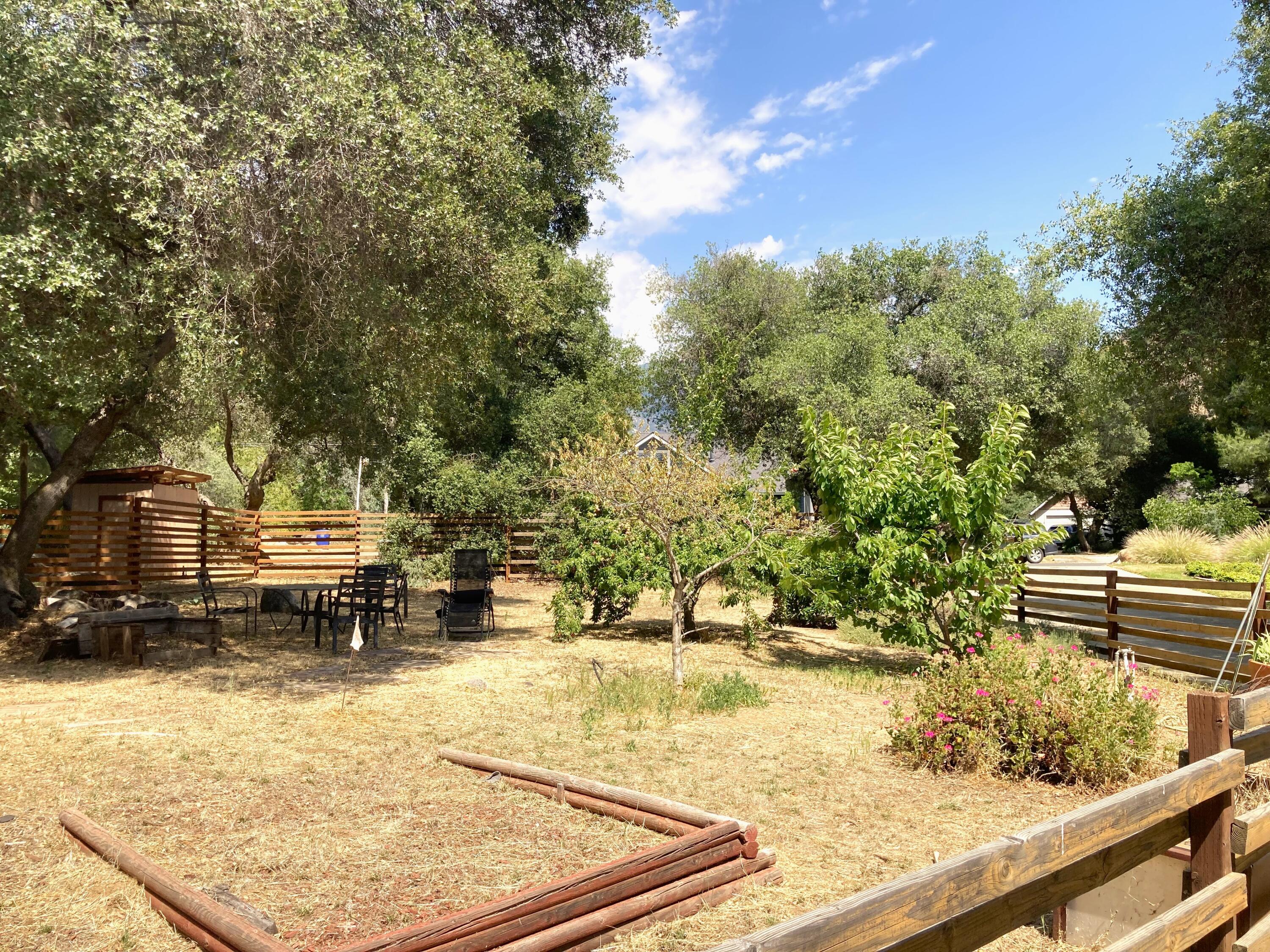 40999 Cherokee Oaks Dr, Three Rivers, CA 93271