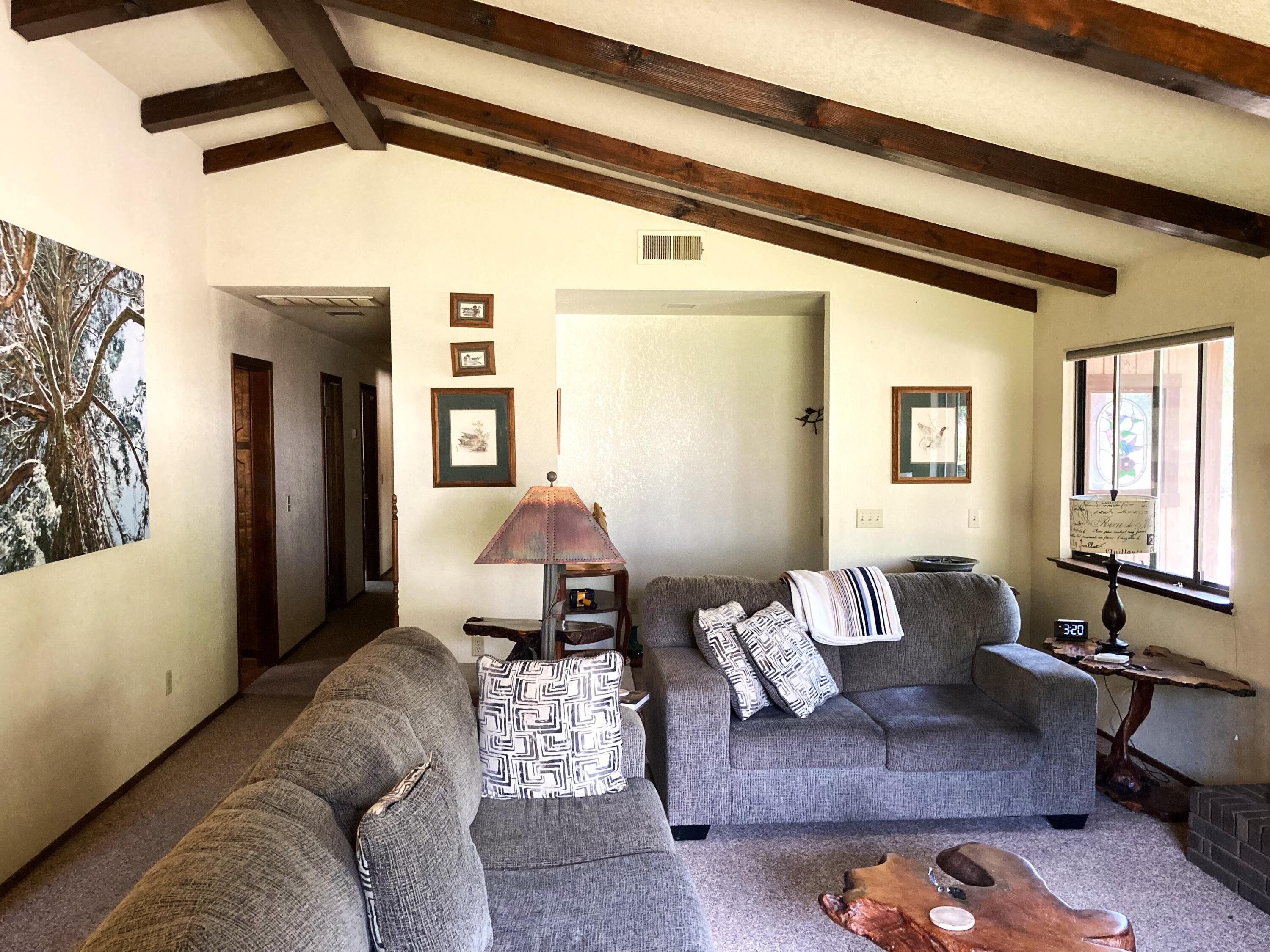 40999 Cherokee Oaks Dr, Three Rivers, CA 93271