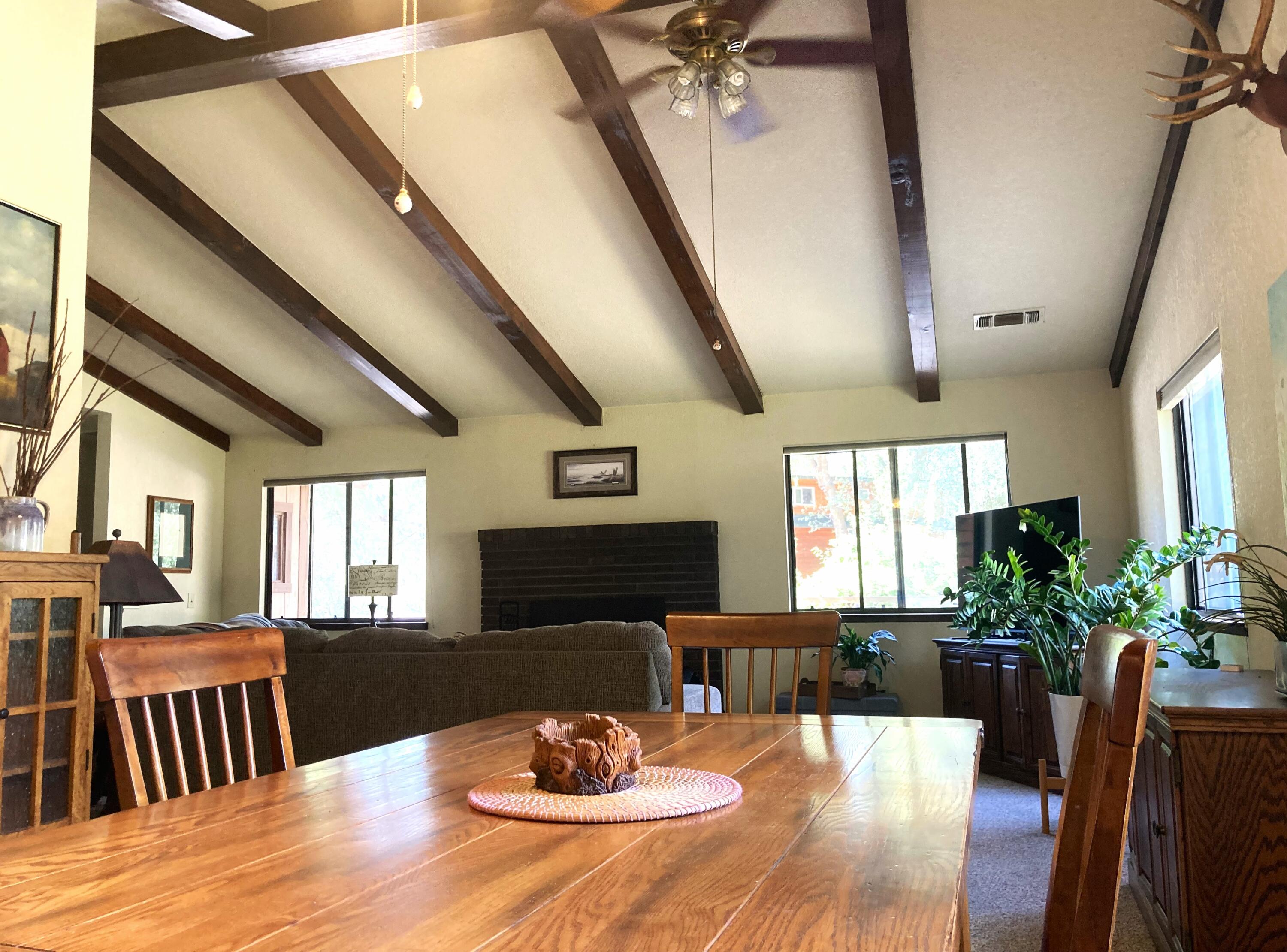 40999 Cherokee Oaks Dr, Three Rivers, CA 93271