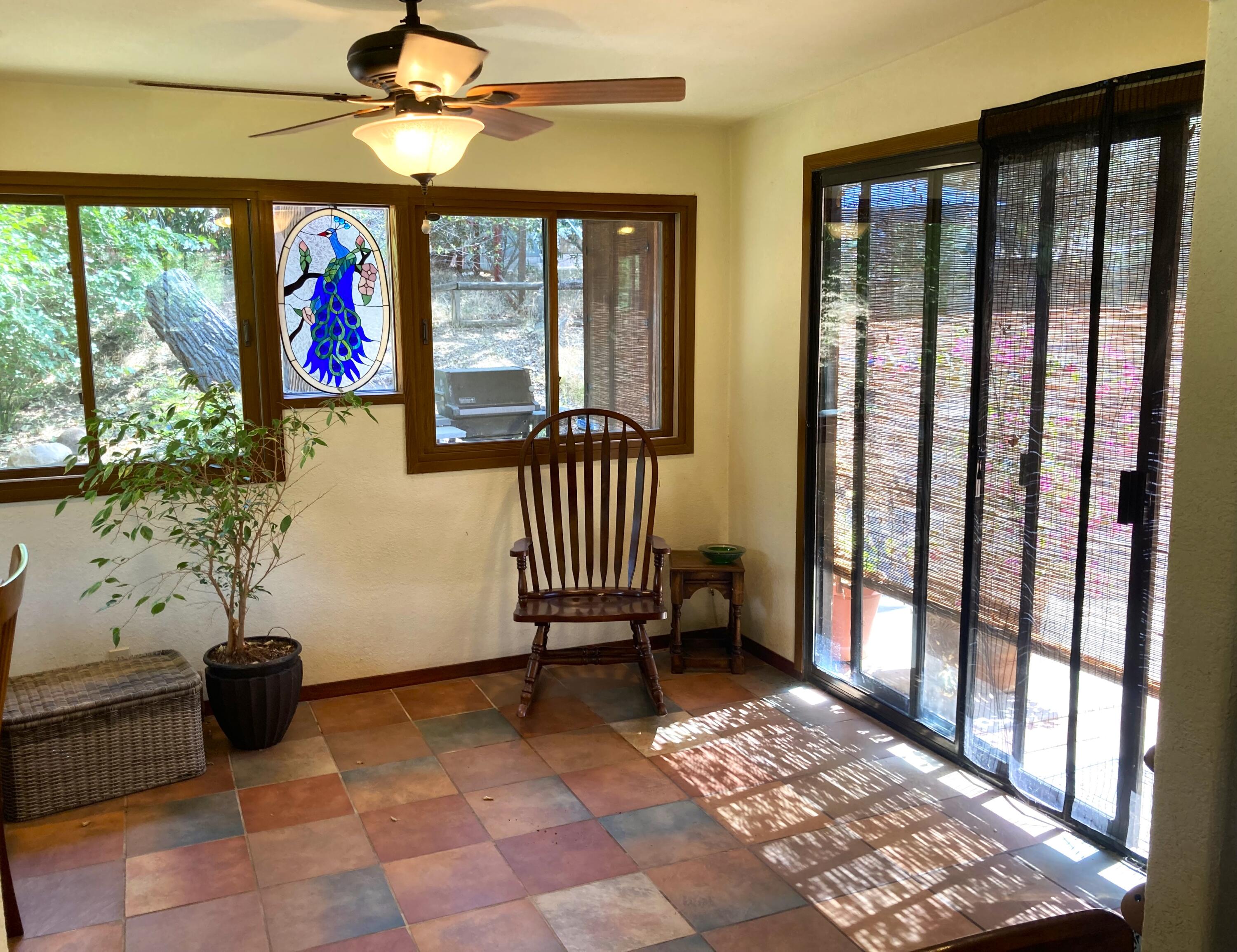 40999 Cherokee Oaks Dr, Three Rivers, CA 93271