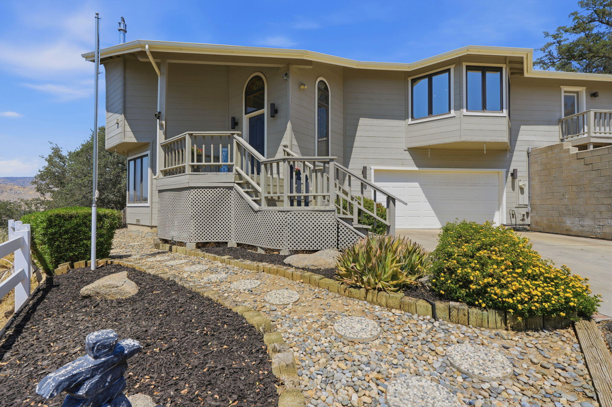 16247 Mustang Dr, Springville, CA 93265