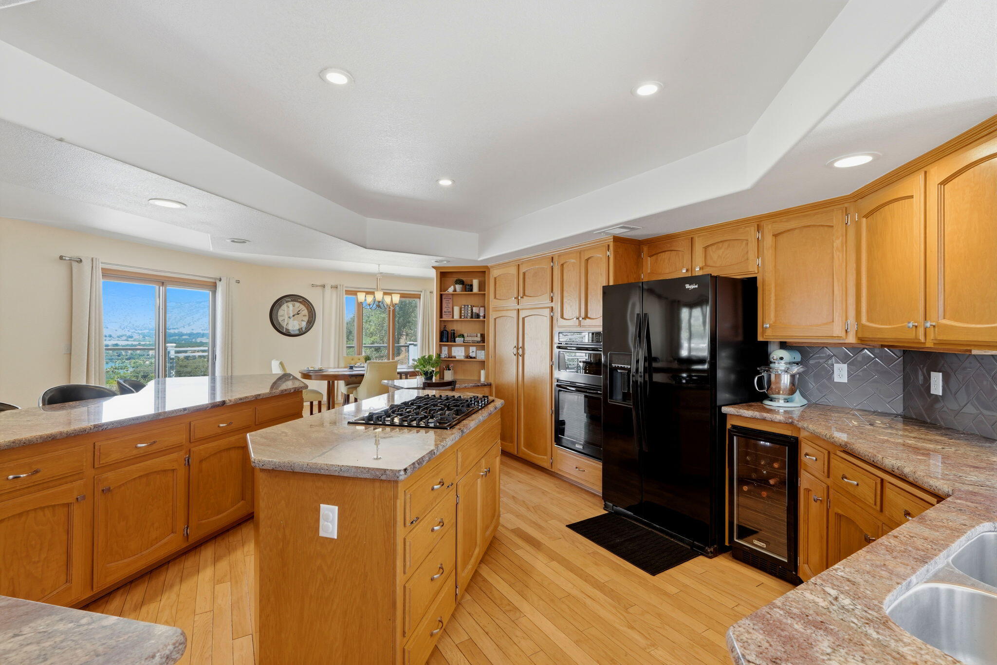 16247 Mustang Dr, Springville, CA 93265