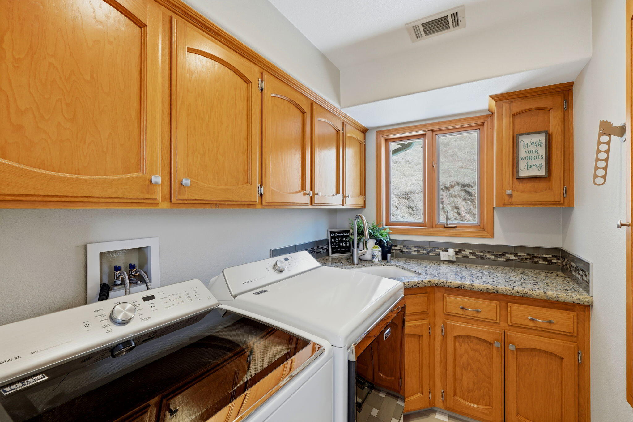16247 Mustang Dr, Springville, CA 93265