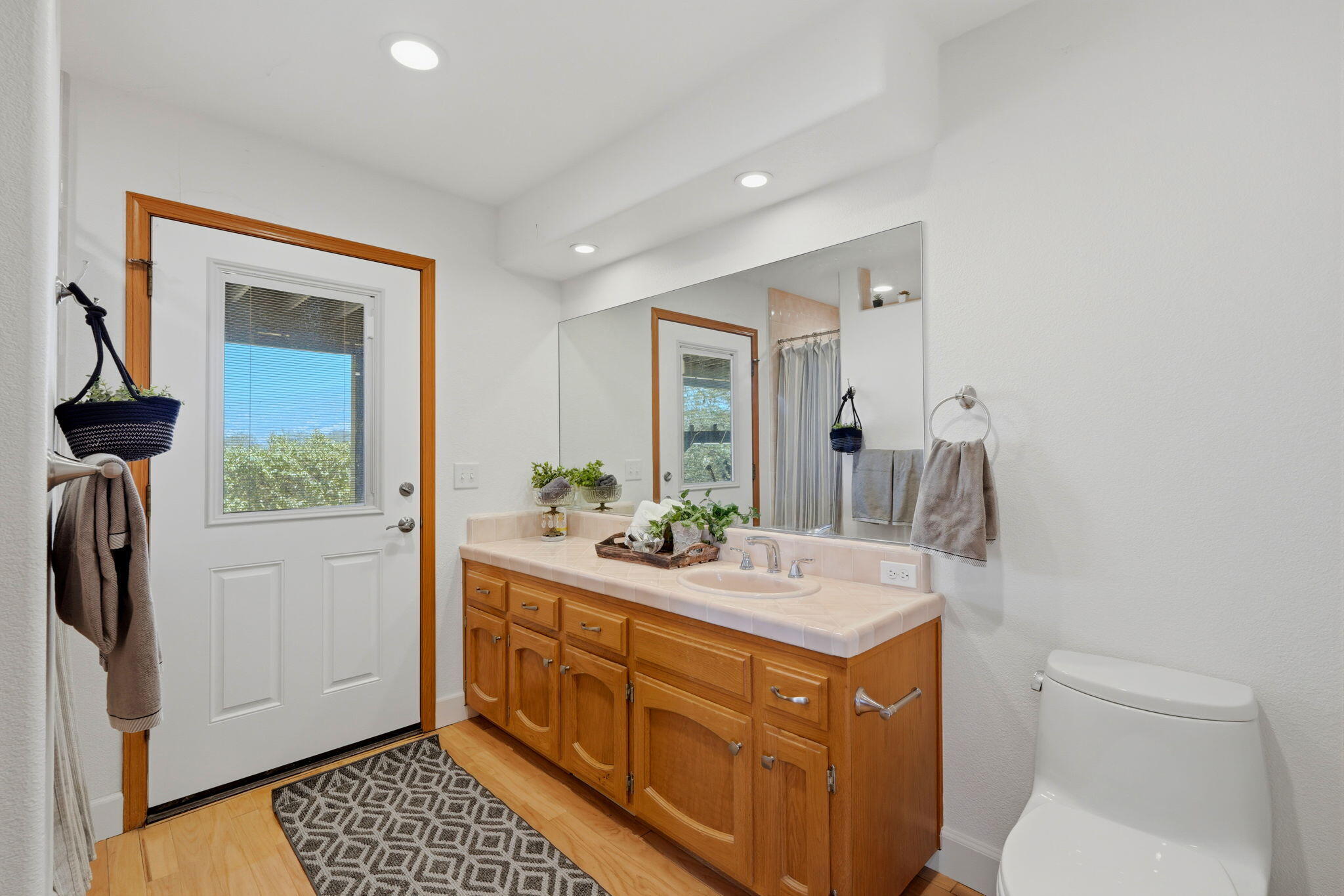 16247 Mustang Dr, Springville, CA 93265