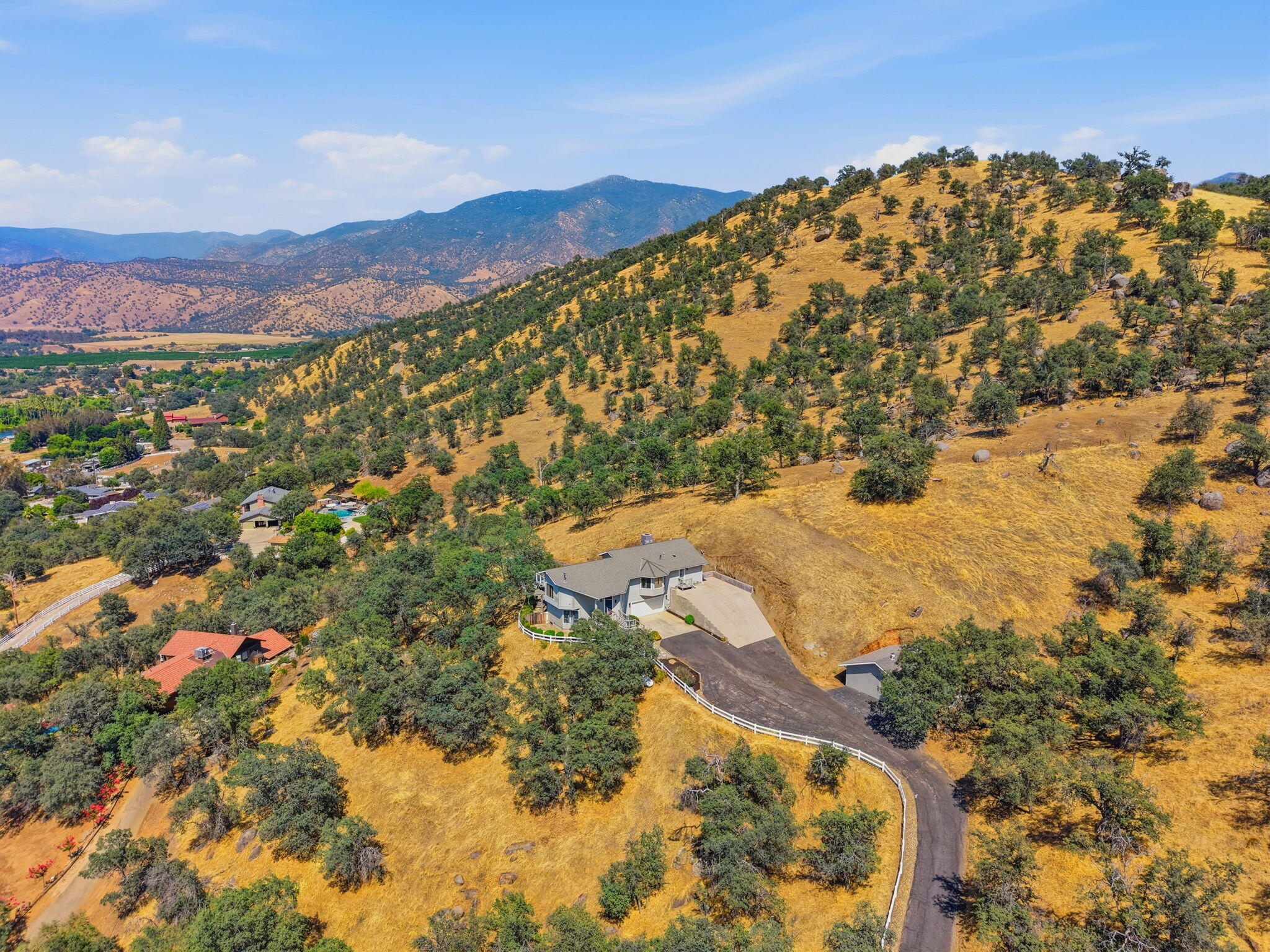 16247 Mustang Dr, Springville, CA 93265