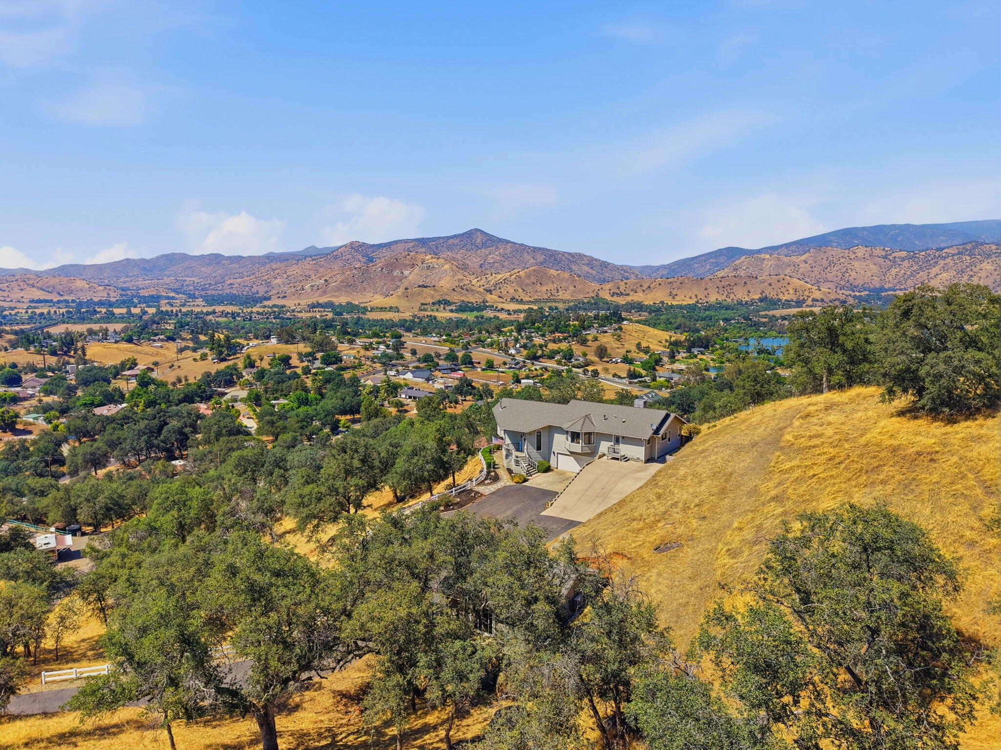 16247 Mustang Dr, Springville, CA 93265
