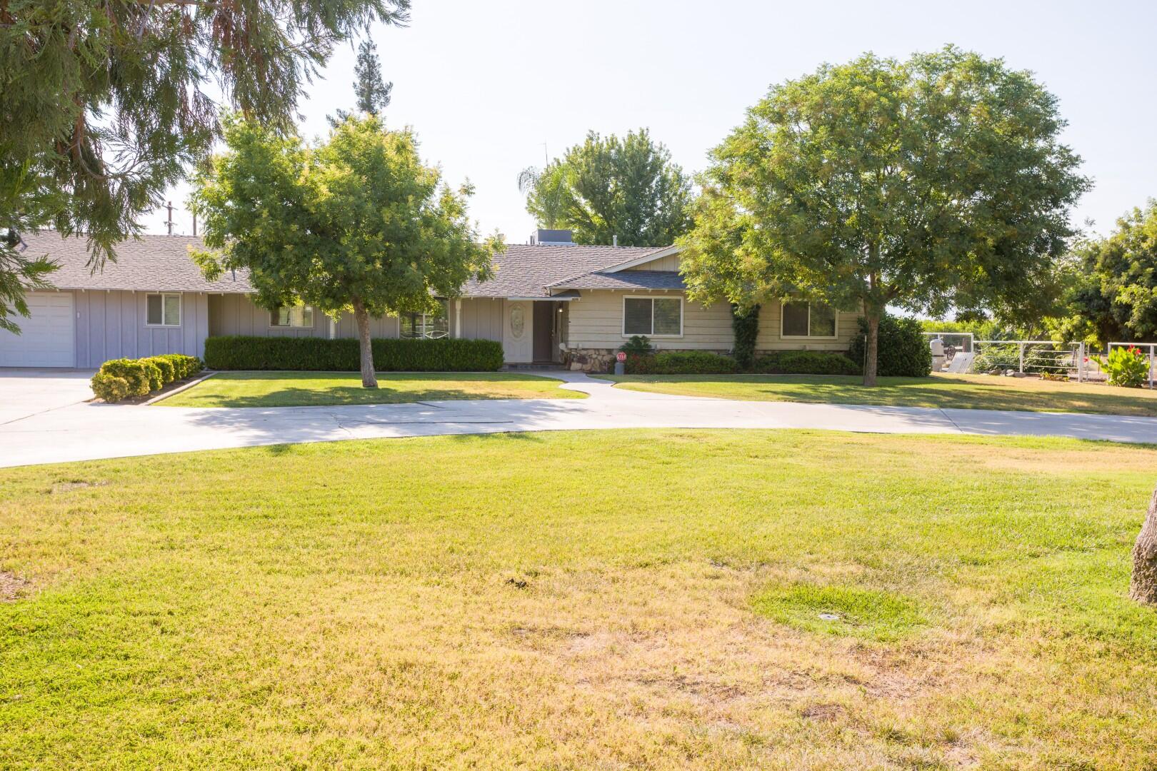 1956 S Indiana St, Porterville, CA 93257