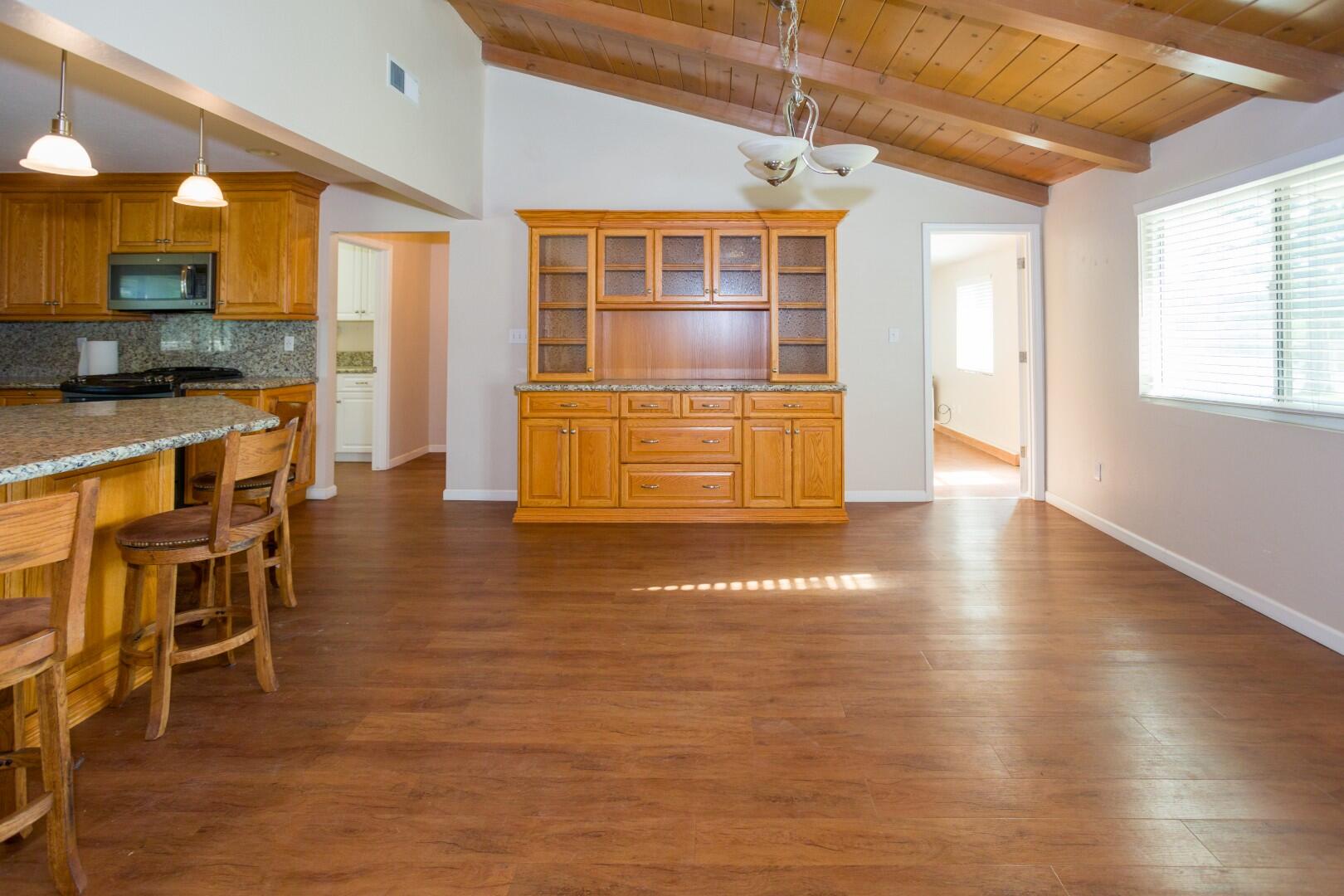 1956 S Indiana St, Porterville, CA 93257