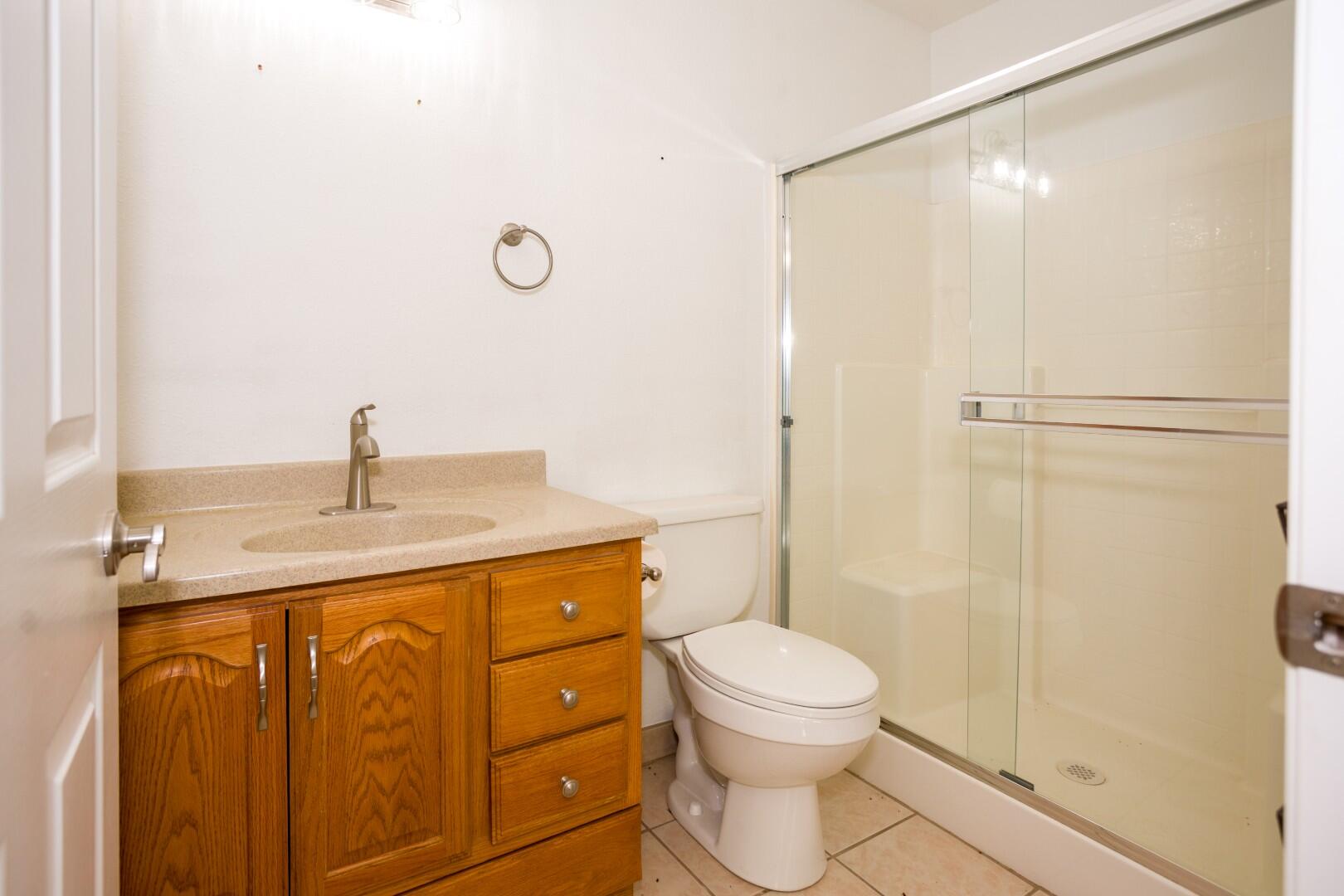 1956 S Indiana St, Porterville, CA 93257
