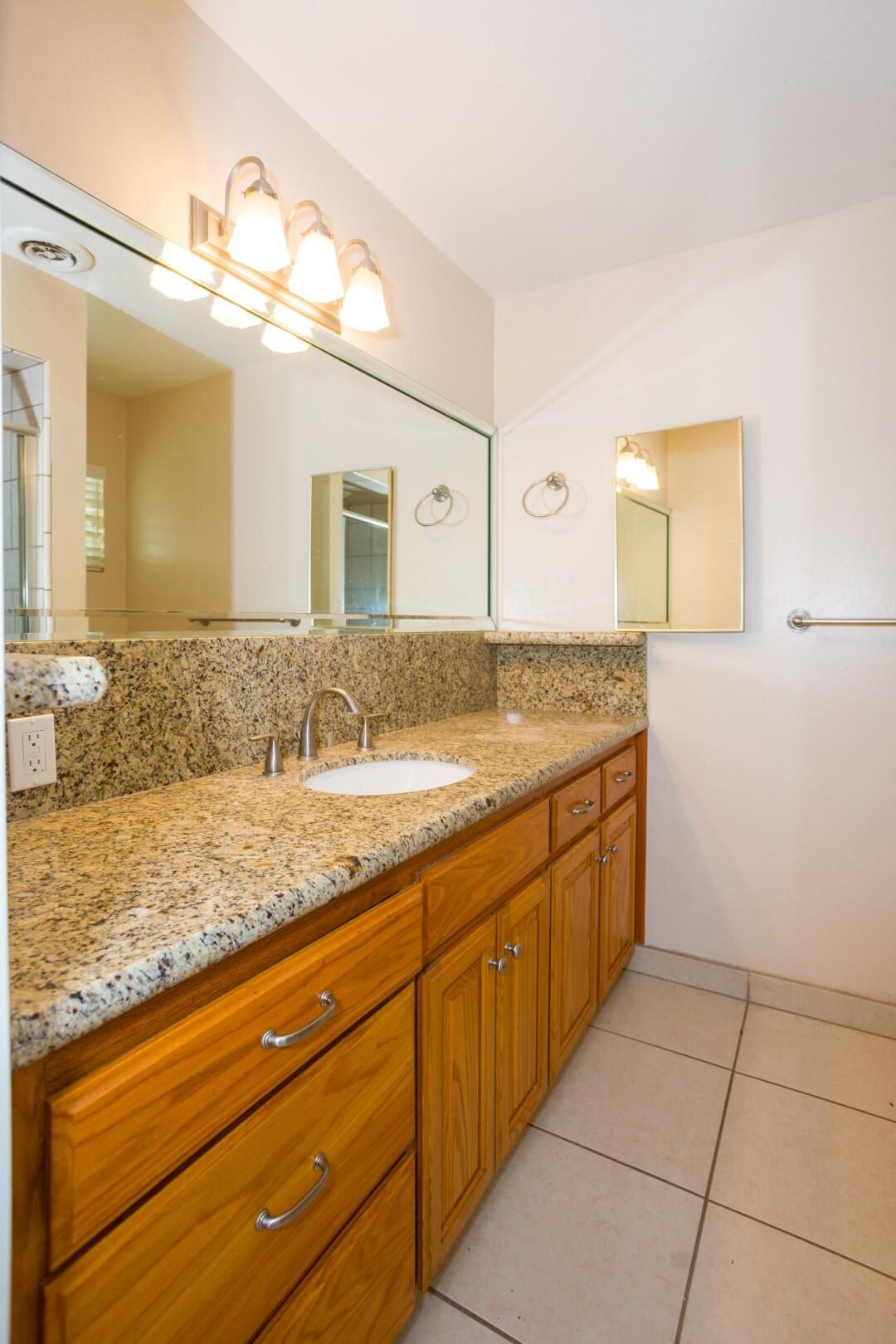1956 S Indiana St, Porterville, CA 93257