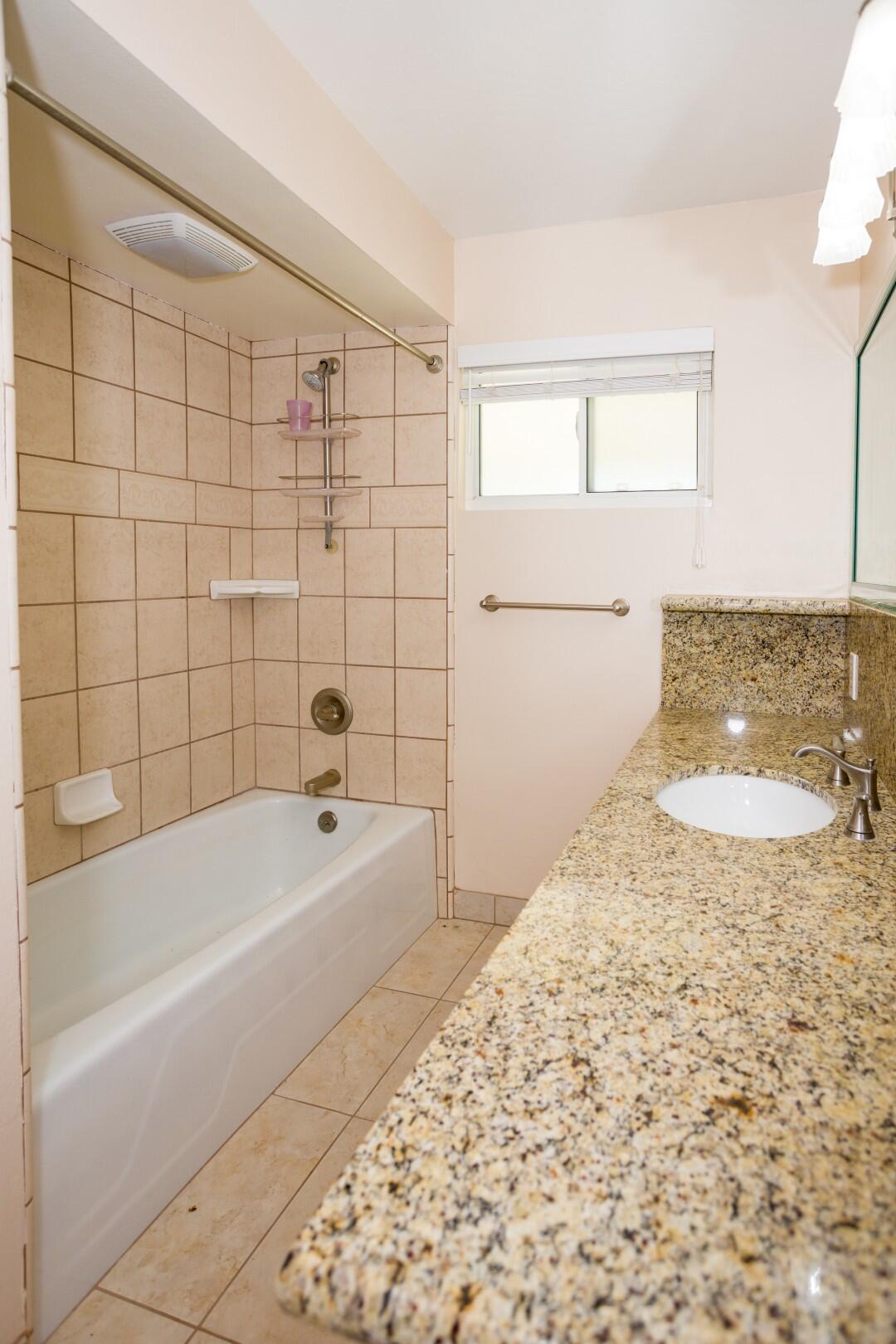1956 S Indiana St, Porterville, CA 93257