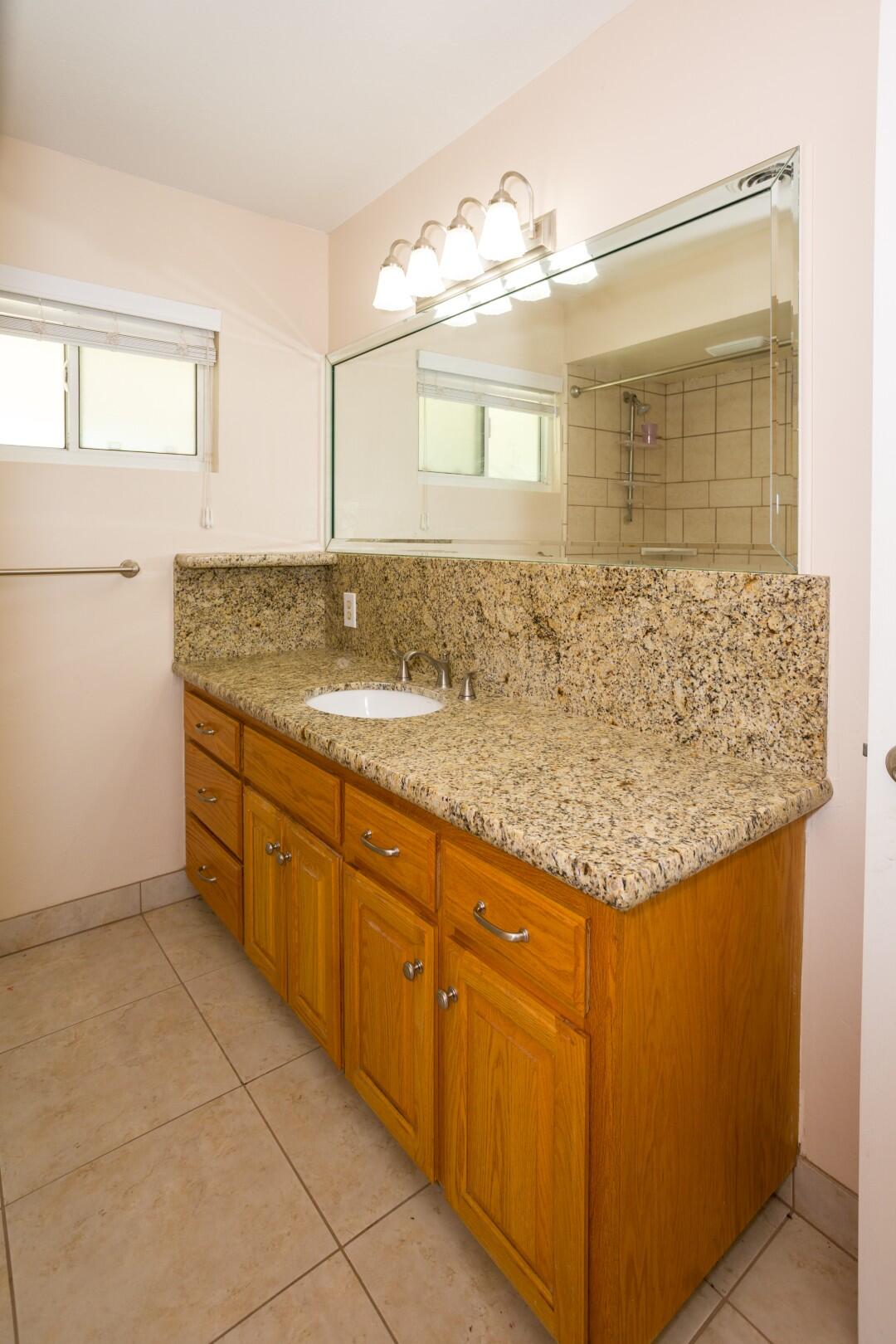 1956 S Indiana St, Porterville, CA 93257