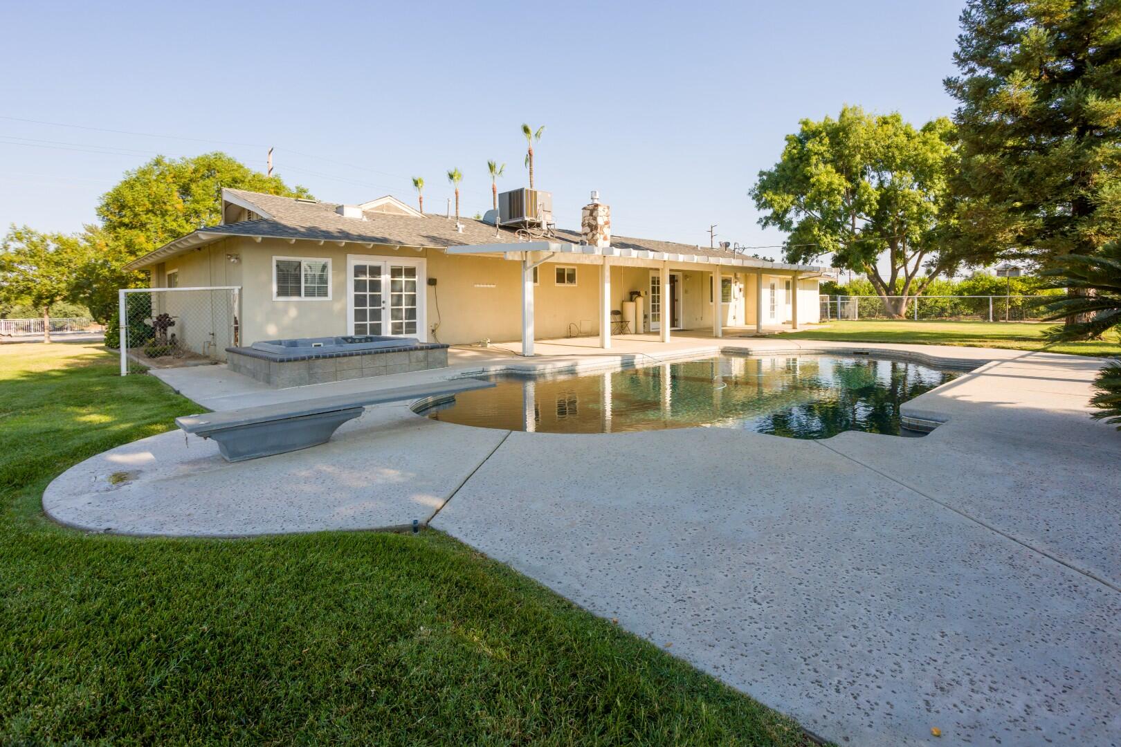 1956 S Indiana St, Porterville, CA 93257