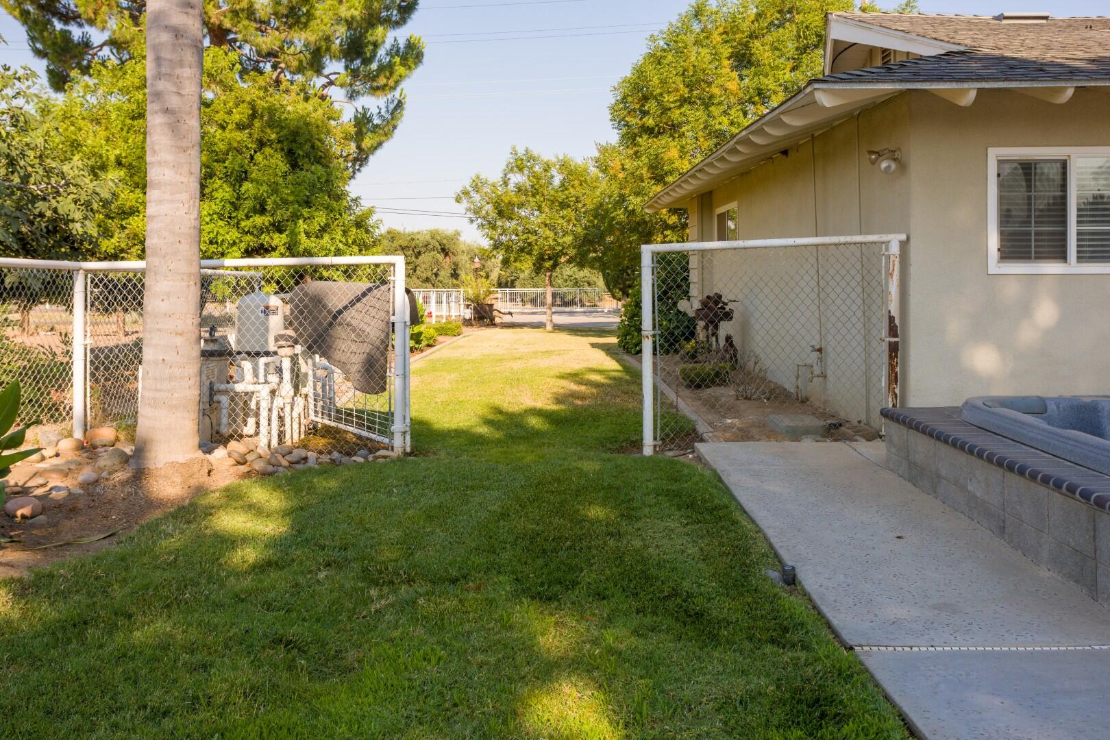 1956 S Indiana St, Porterville, CA 93257