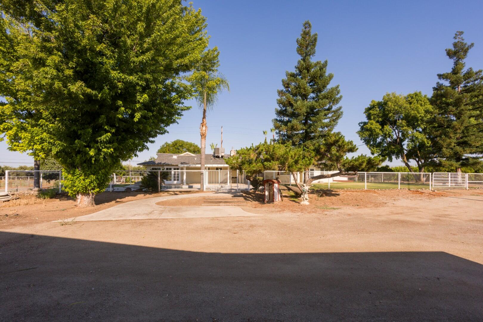 1956 S Indiana St, Porterville, CA 93257