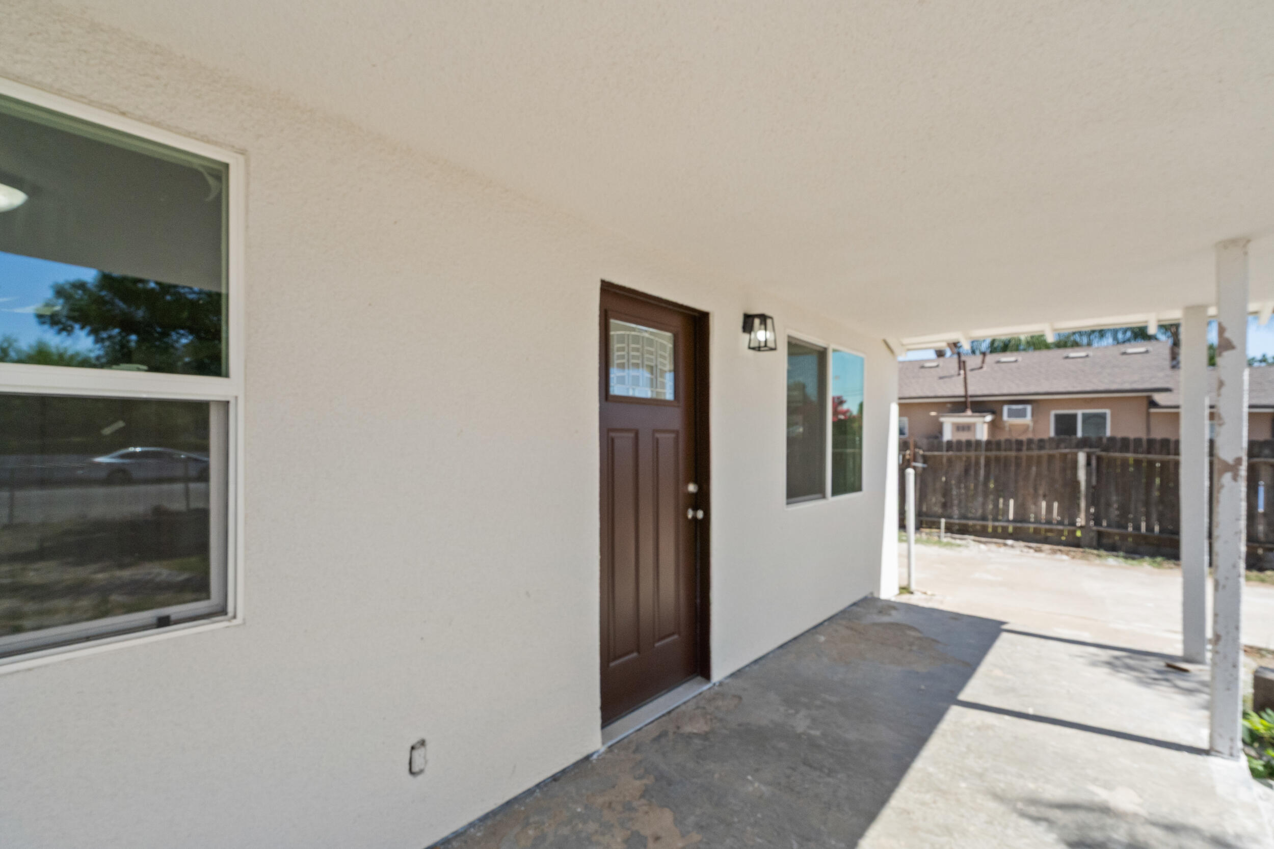 460 S Shasta Ave, Farmersville, CA 93223
