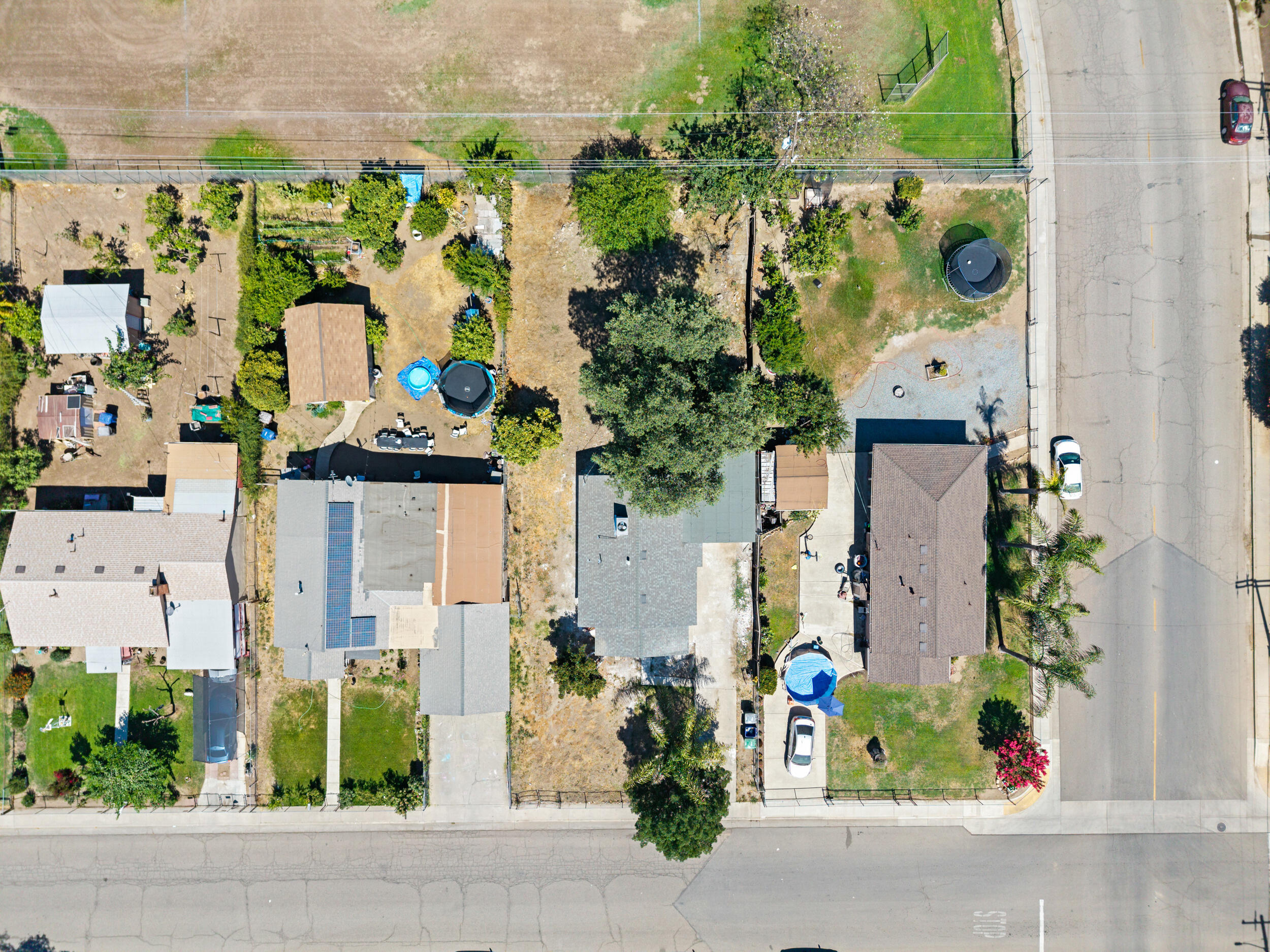 460 S Shasta Ave, Farmersville, CA 93223