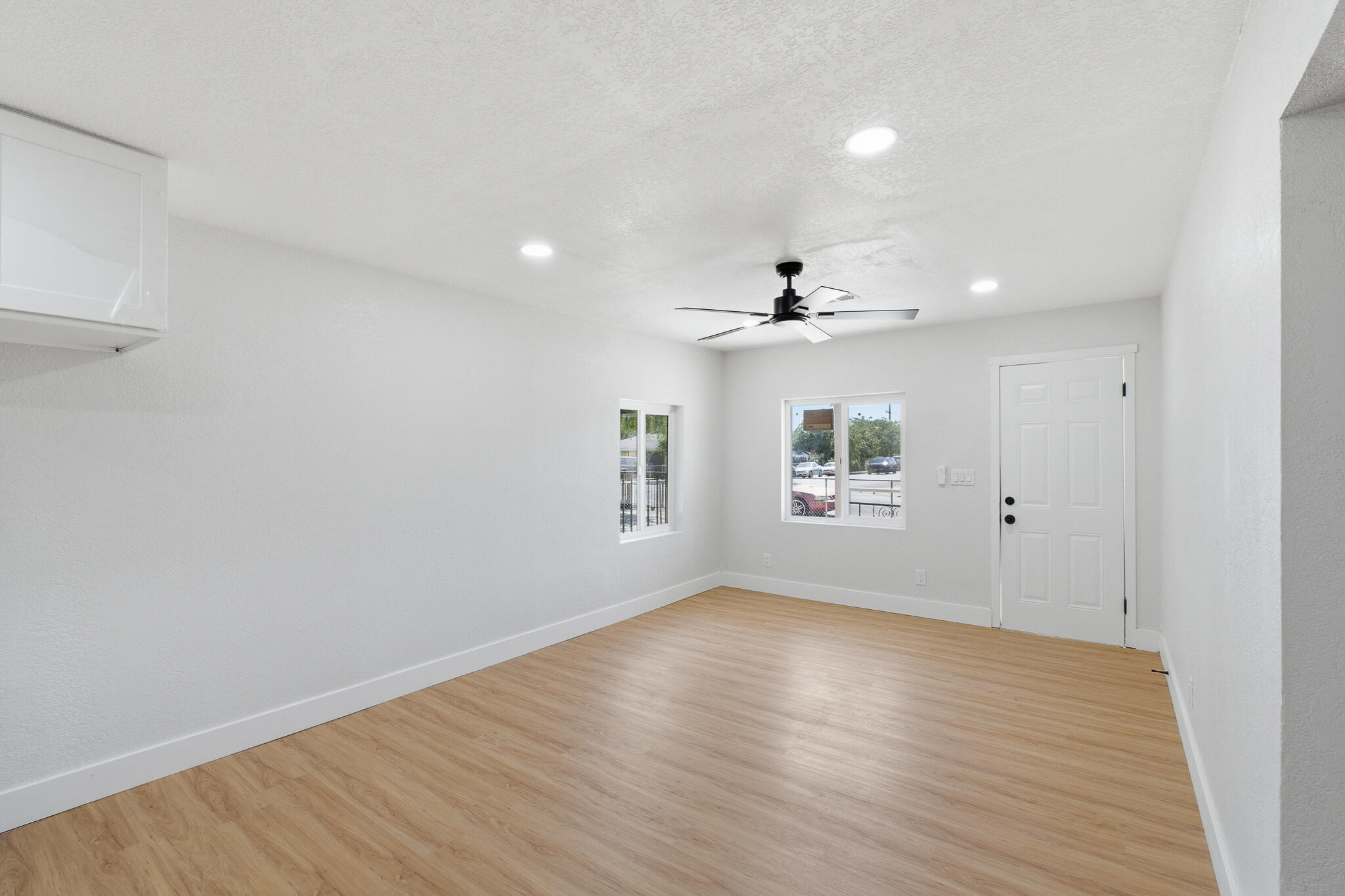 528 N Brundage Ave, Farmersville, CA 93223