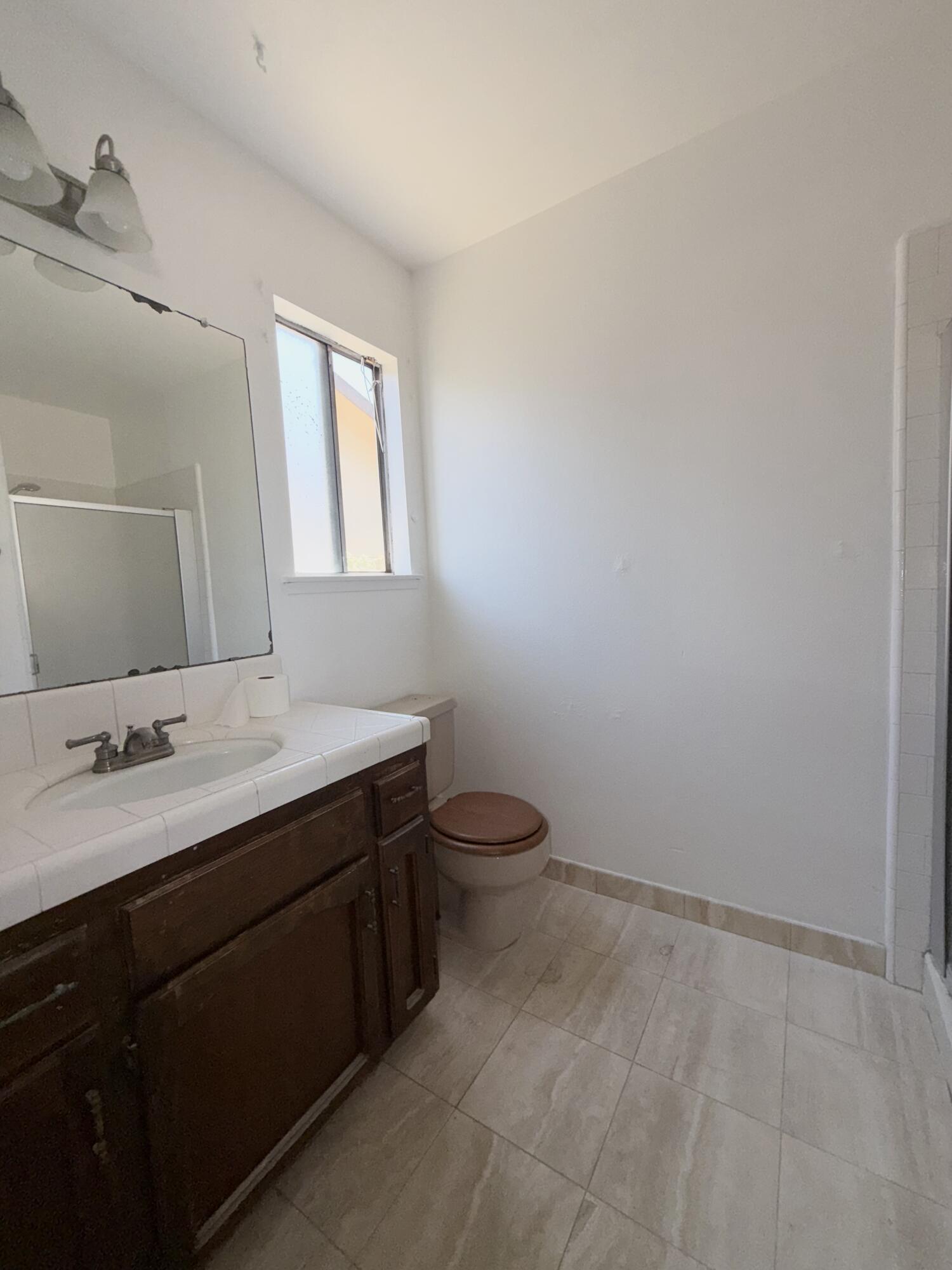 26176 N Mooney Blvd, Tulare, CA 93274