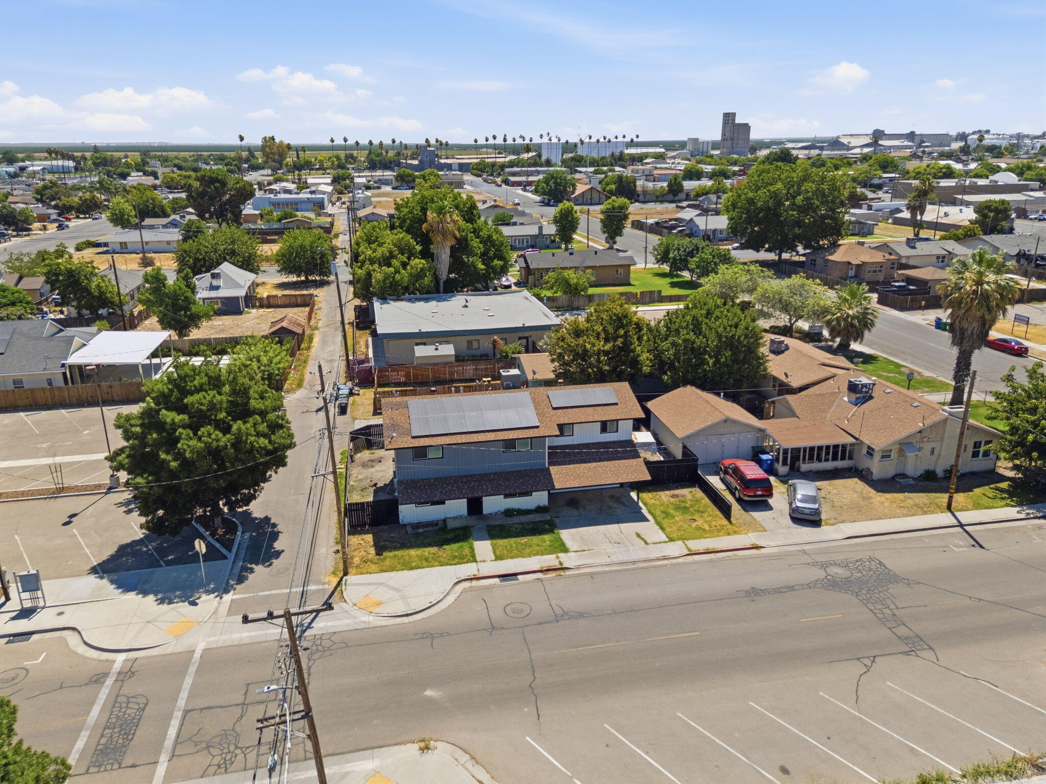 975 Van Dorsten Ave, Corcoran, CA 93212