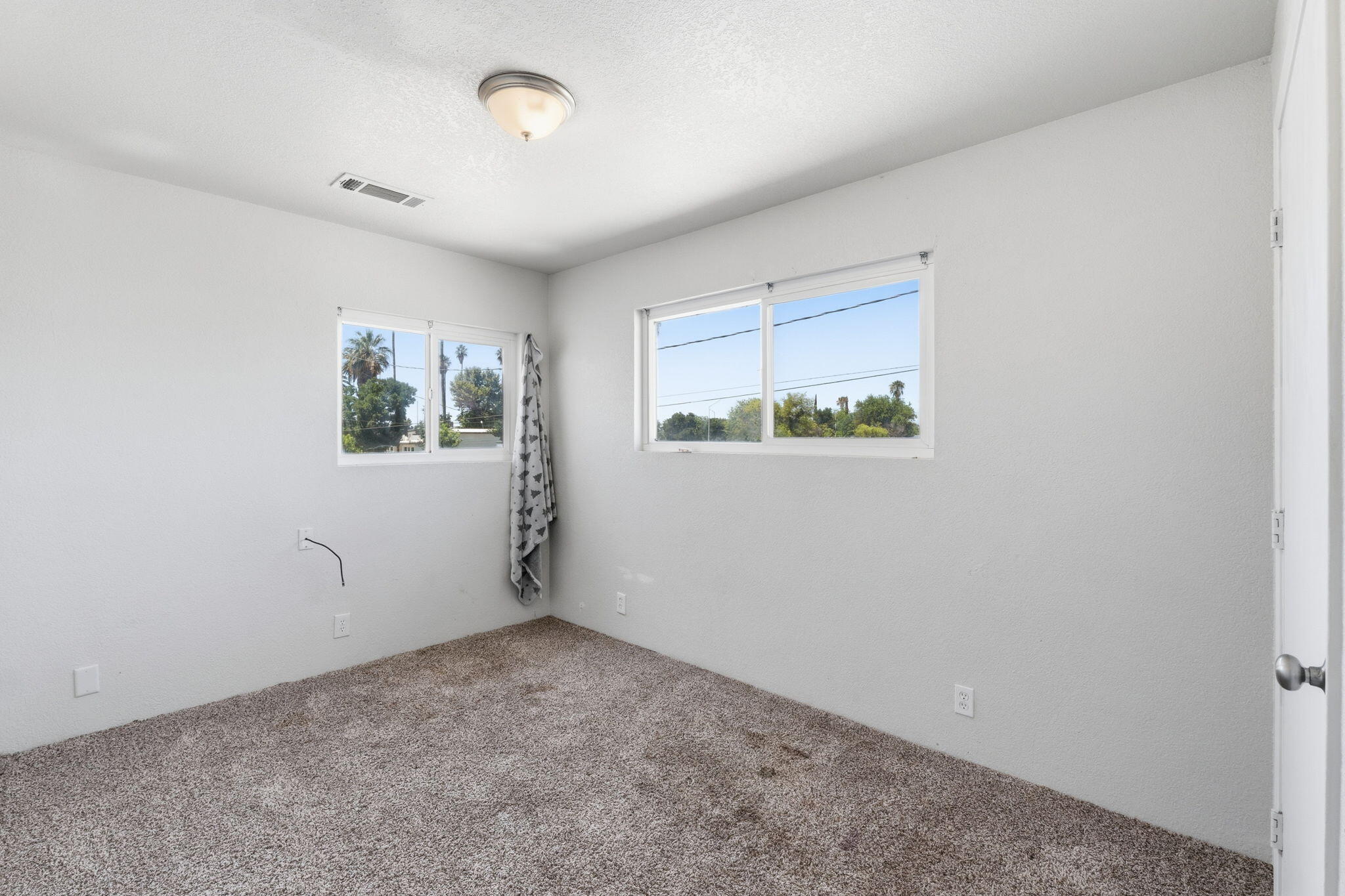 975 Van Dorsten Ave, Corcoran, CA 93212