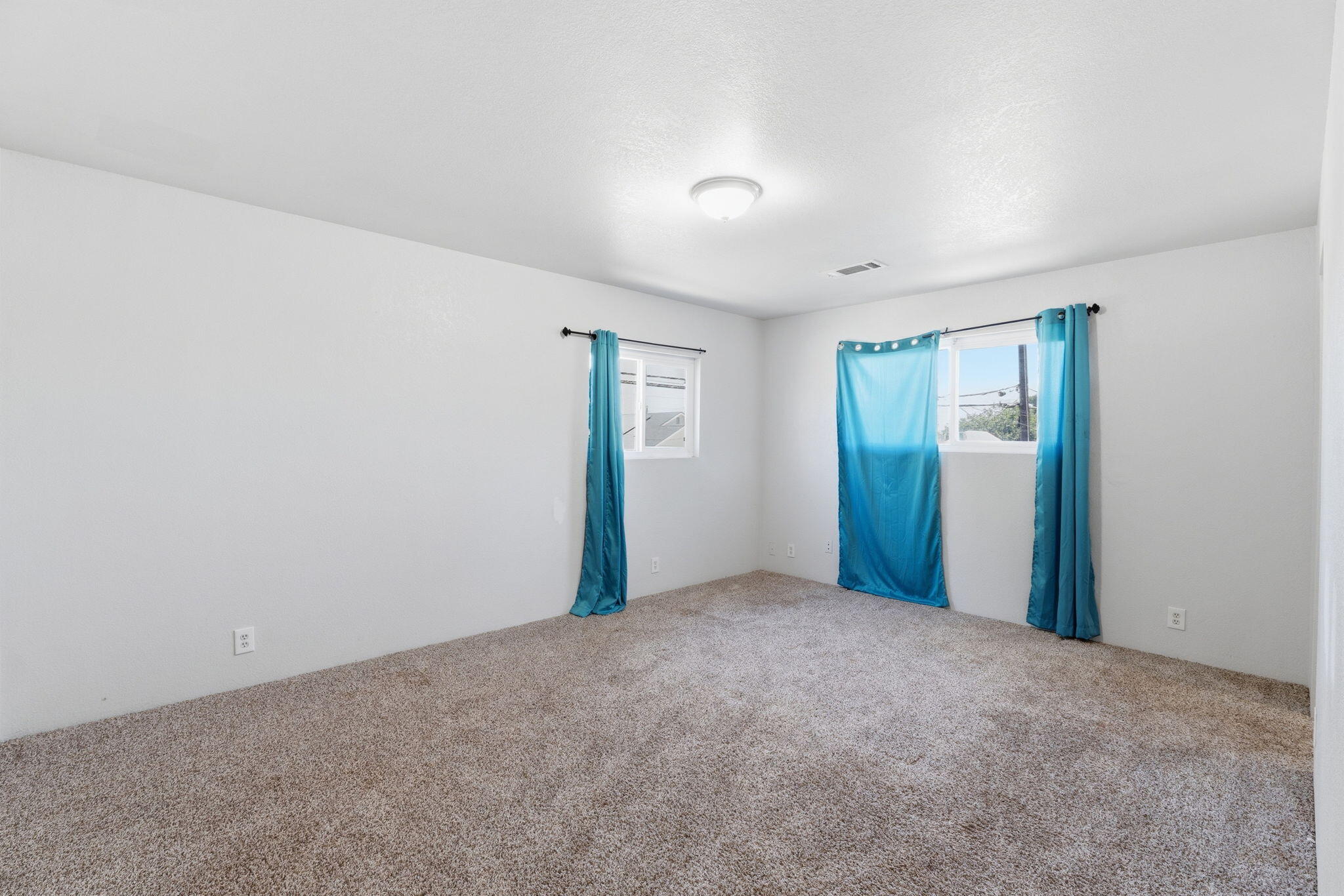 975 Van Dorsten Ave, Corcoran, CA 93212