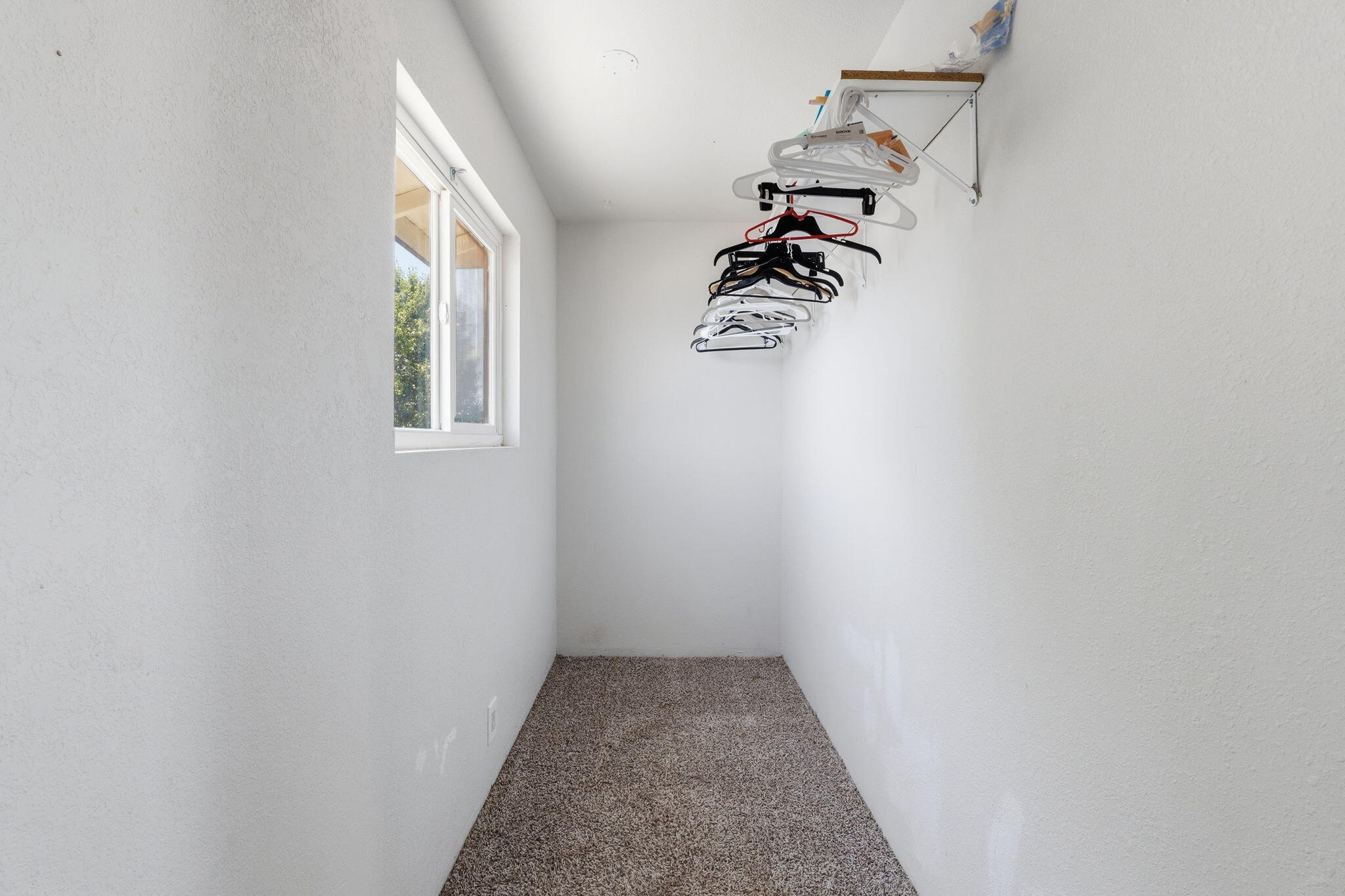 975 Van Dorsten Ave, Corcoran, CA 93212